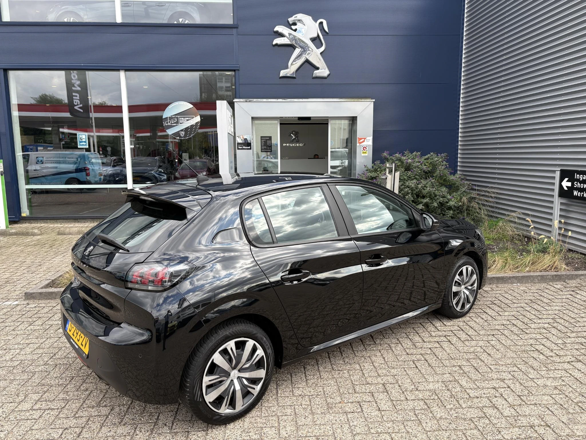 Peugeot-208-image-6