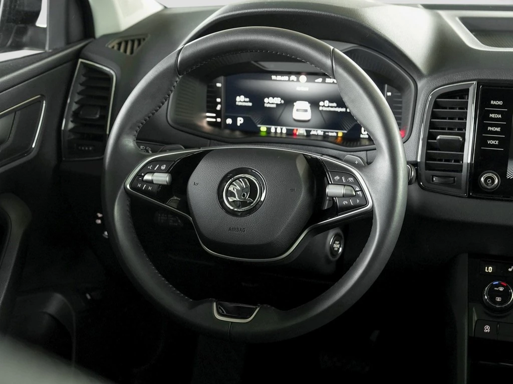 Škoda Karoq 1.5 TSI DSG Selection Navi/AHK/LED