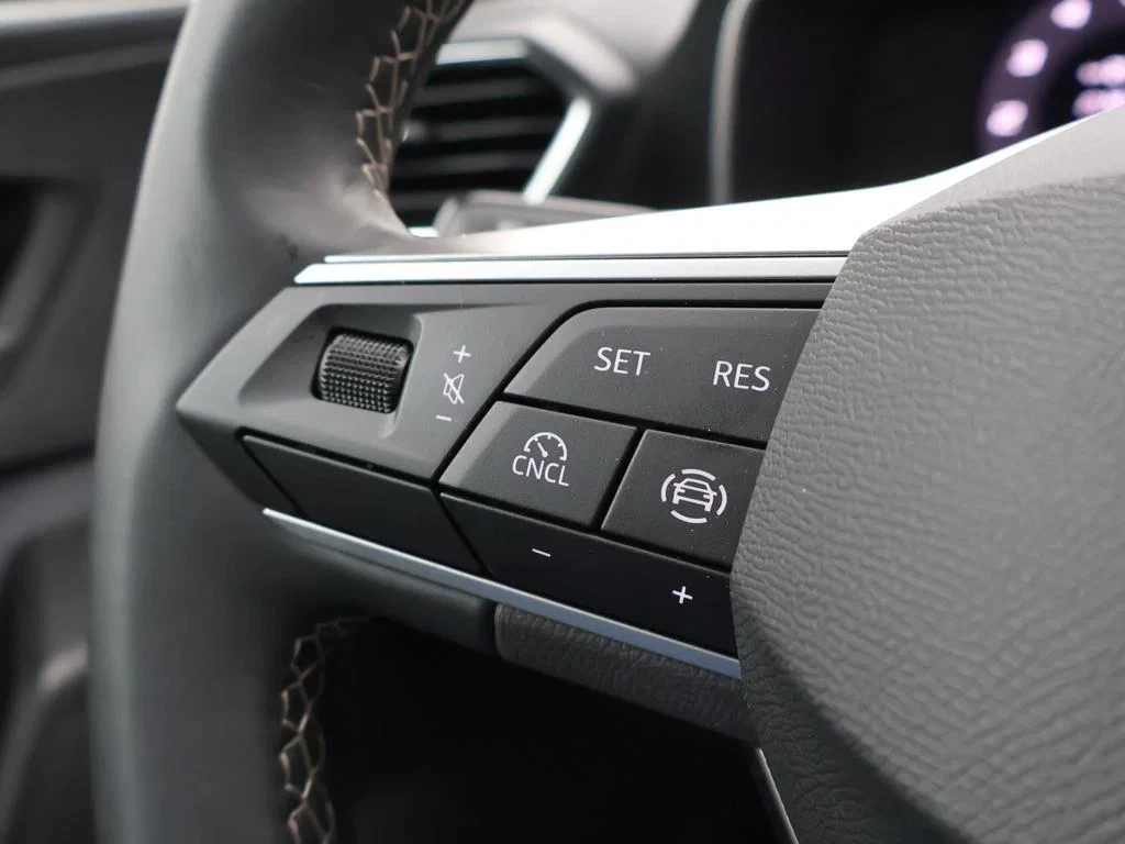 SEAT-Leon-image-14