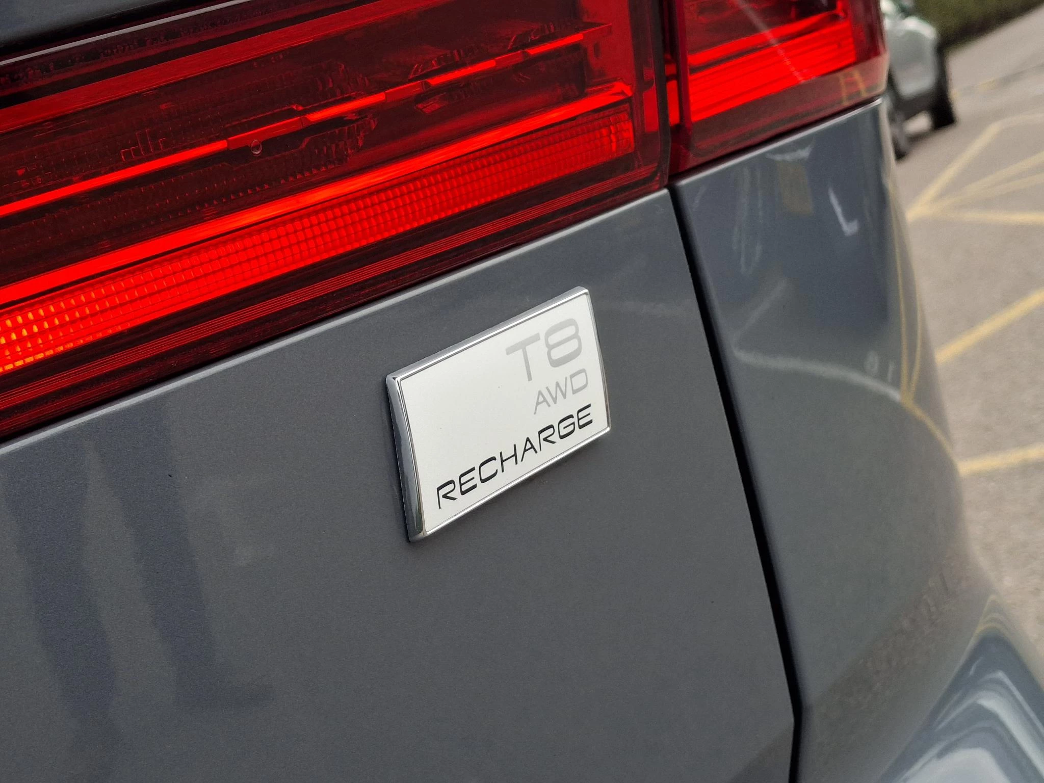 Volvo XC60 T8 Plug-in hybrid AWD Ultimate Dark