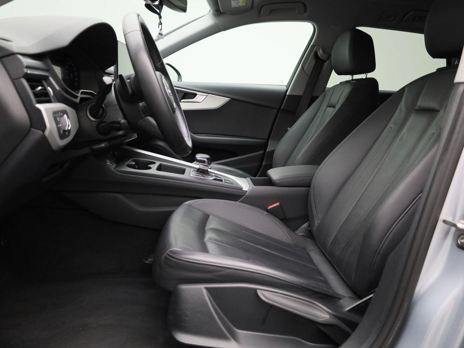 Audi-A4-image-10