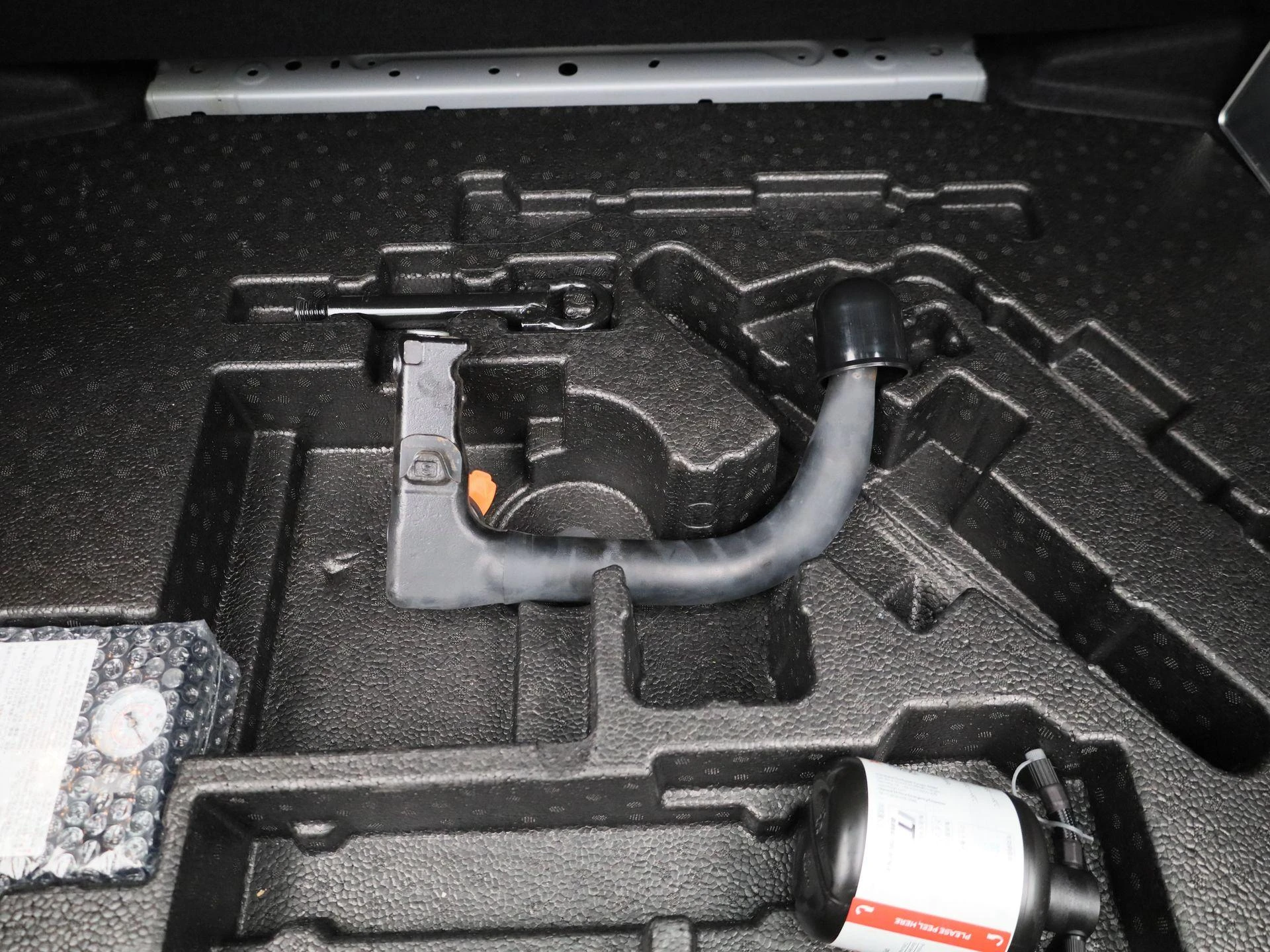 Toyota-C-HR-image-11