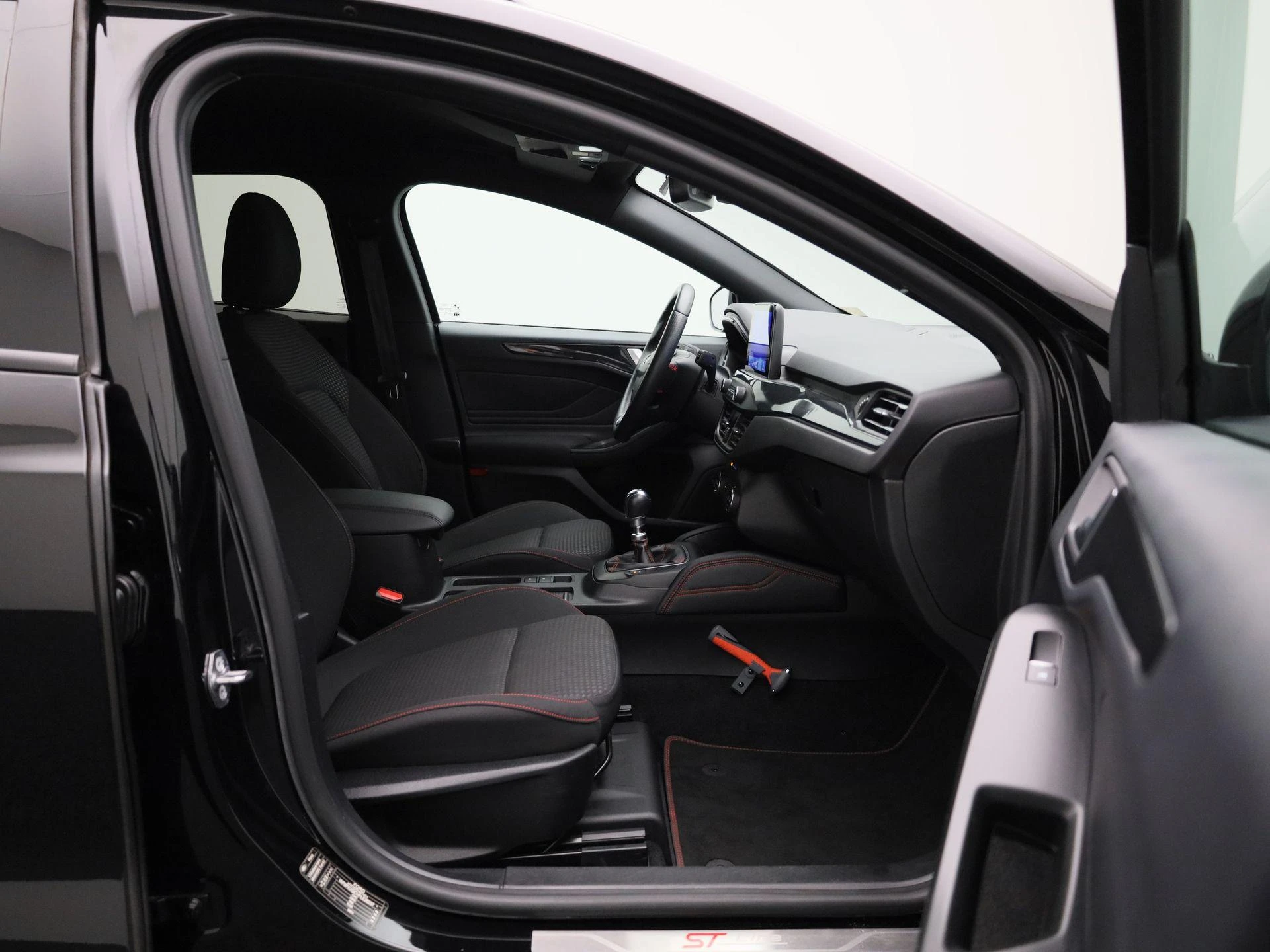 Ford Focus Wagon 1.0 EcoBoost Hybrid ST Line X Business