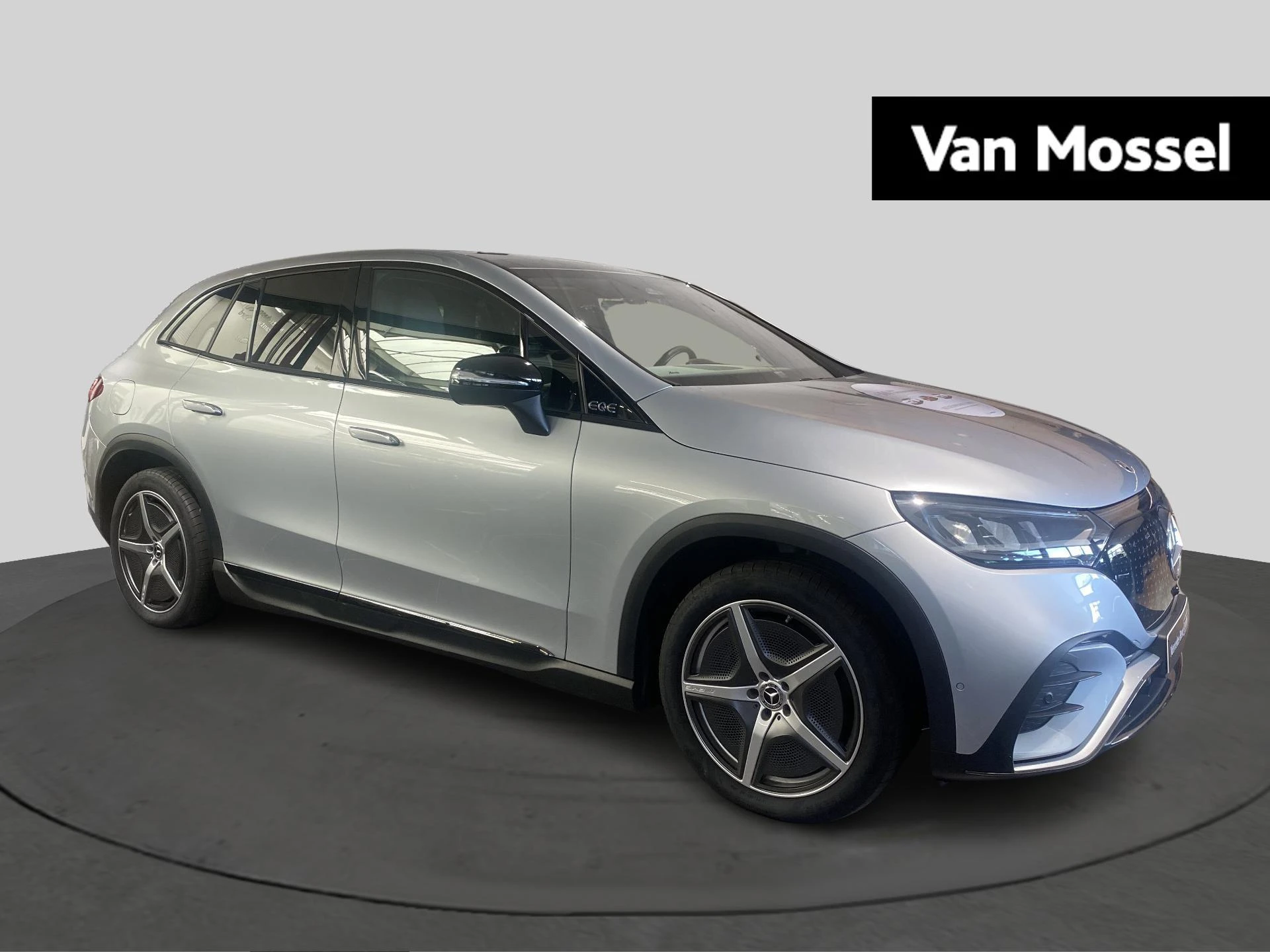 Mercedes-Benz-EQE-image-3