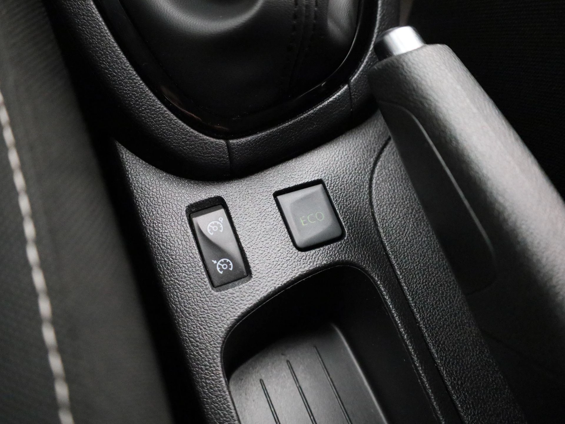 Renault-Clio-image-26