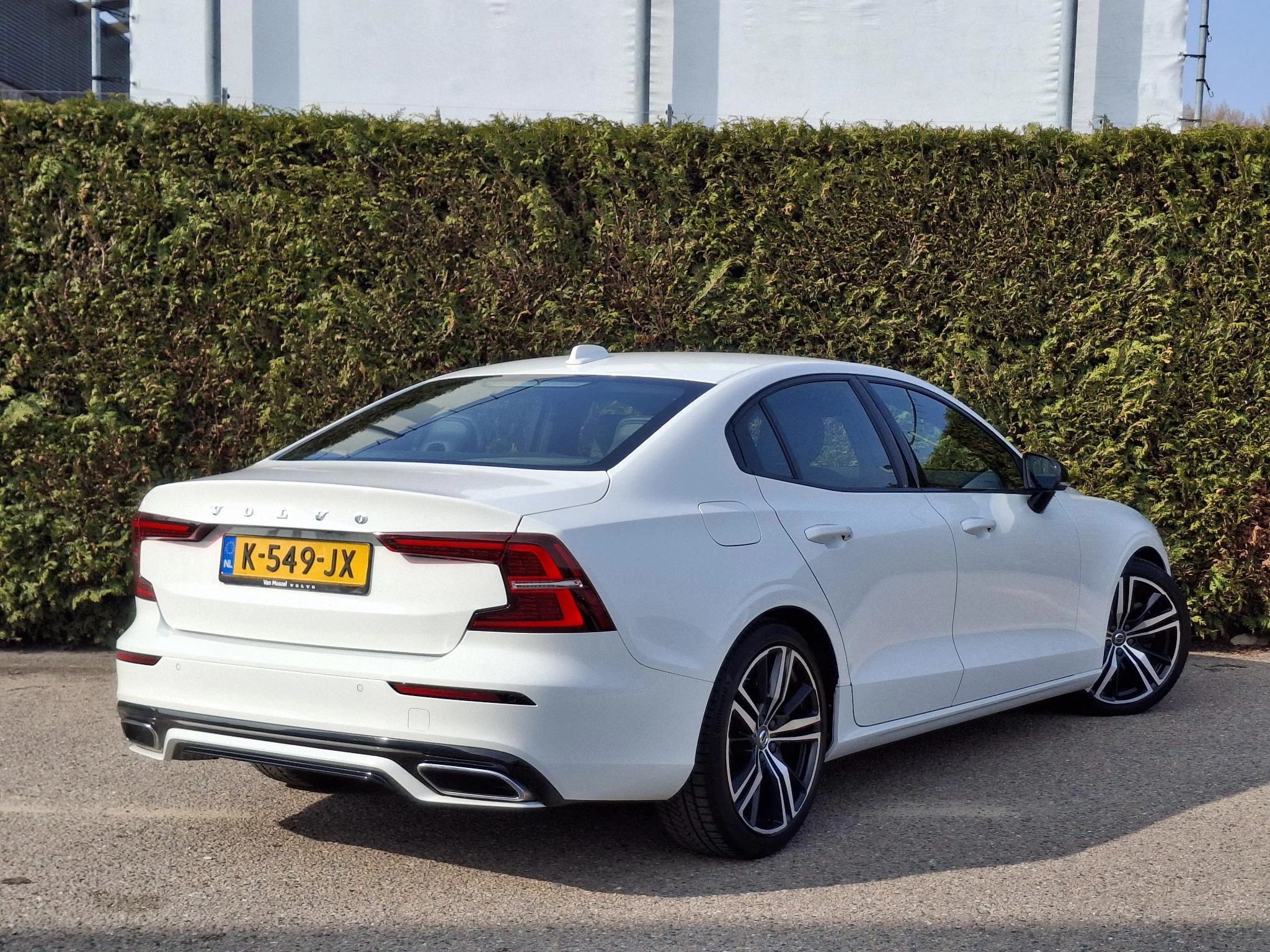 Volvo-S60-image-1