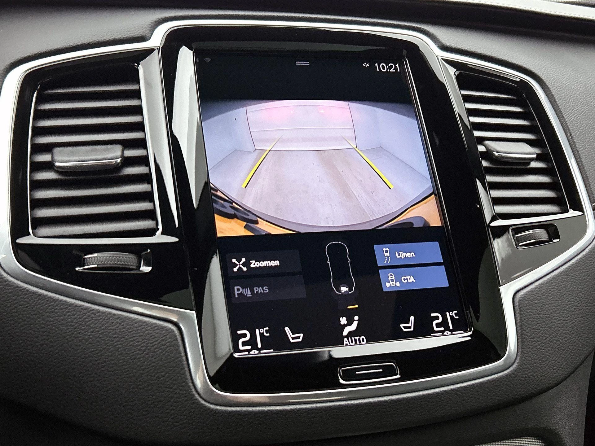 Volvo-XC90-image-13