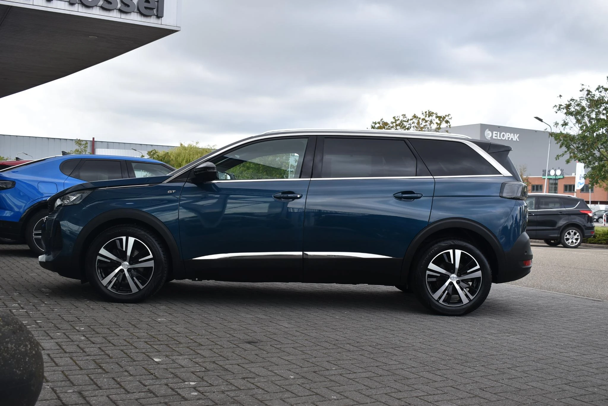 Peugeot-5008-image-7