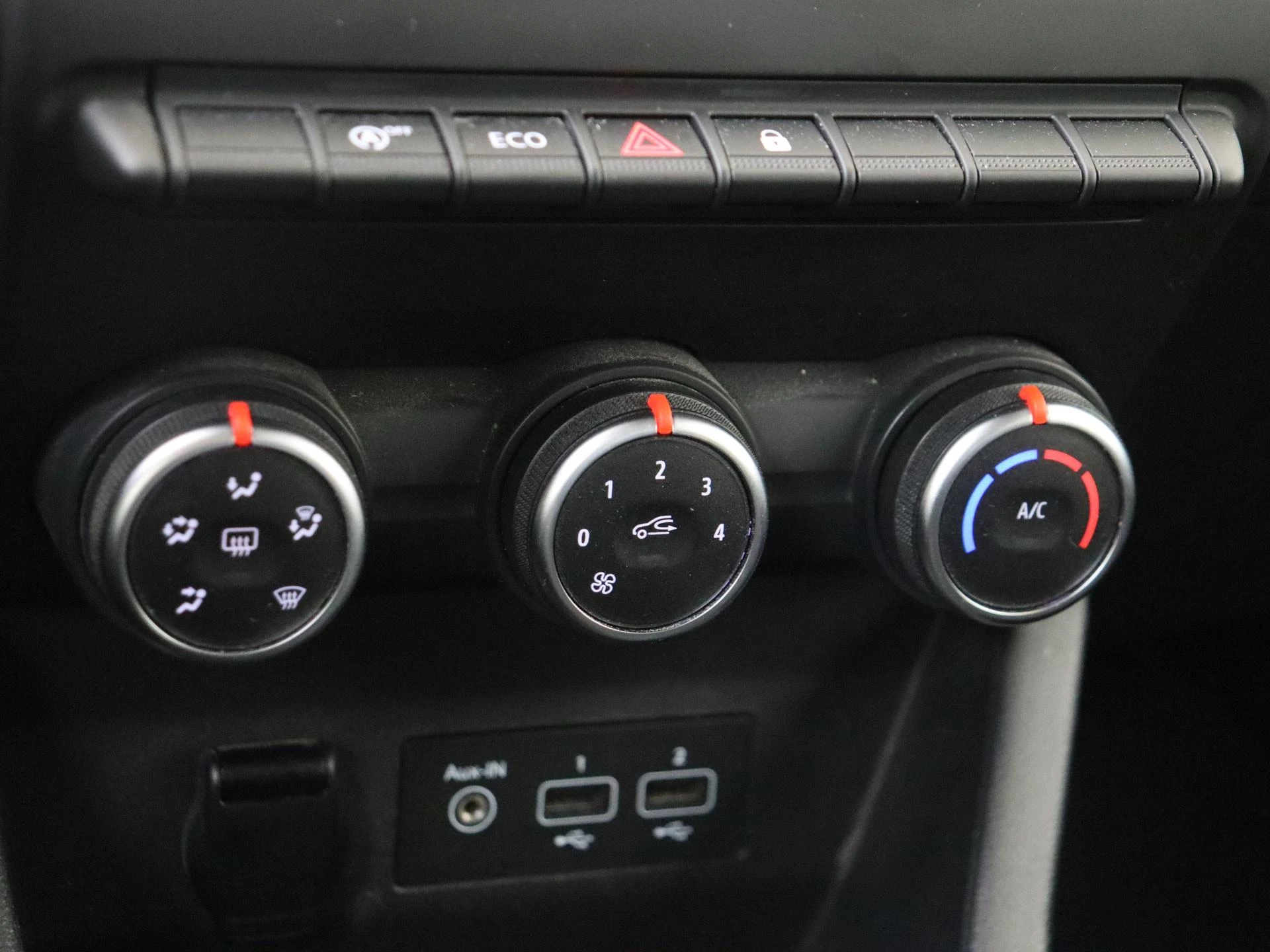 Renault-Clio-image-17