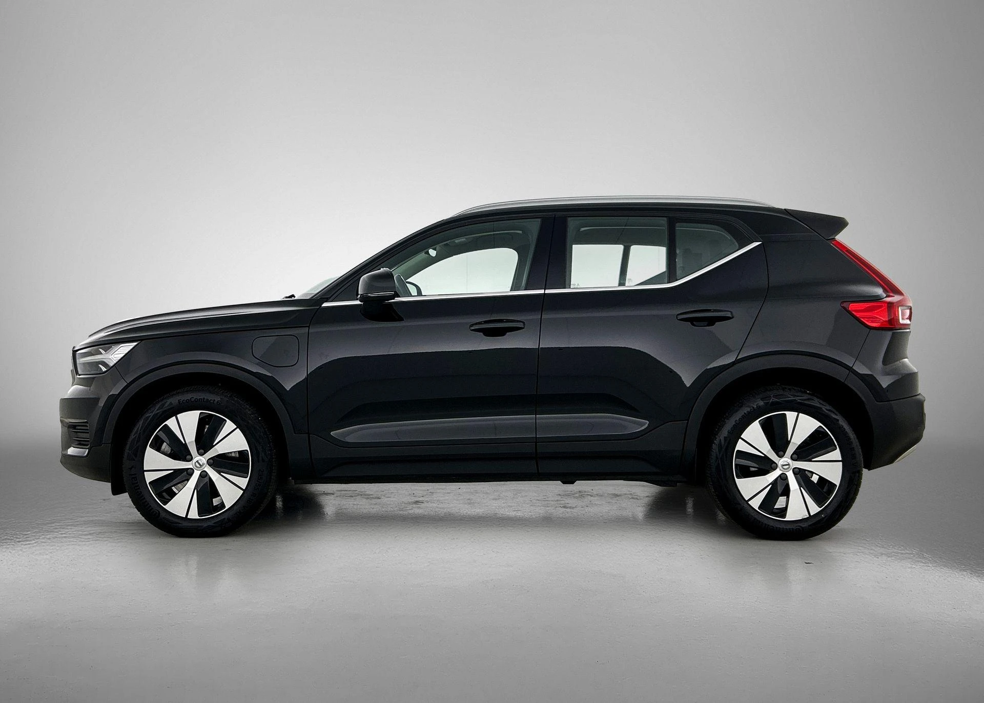 Volvo-XC40-image-1