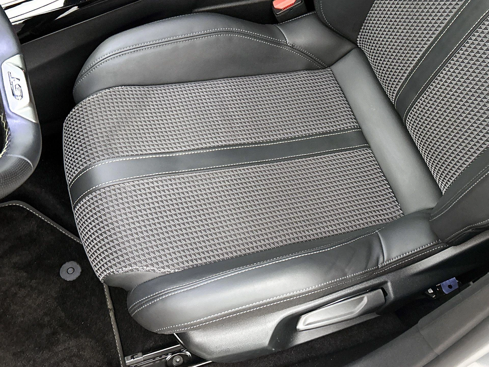 Peugeot-208-image-18