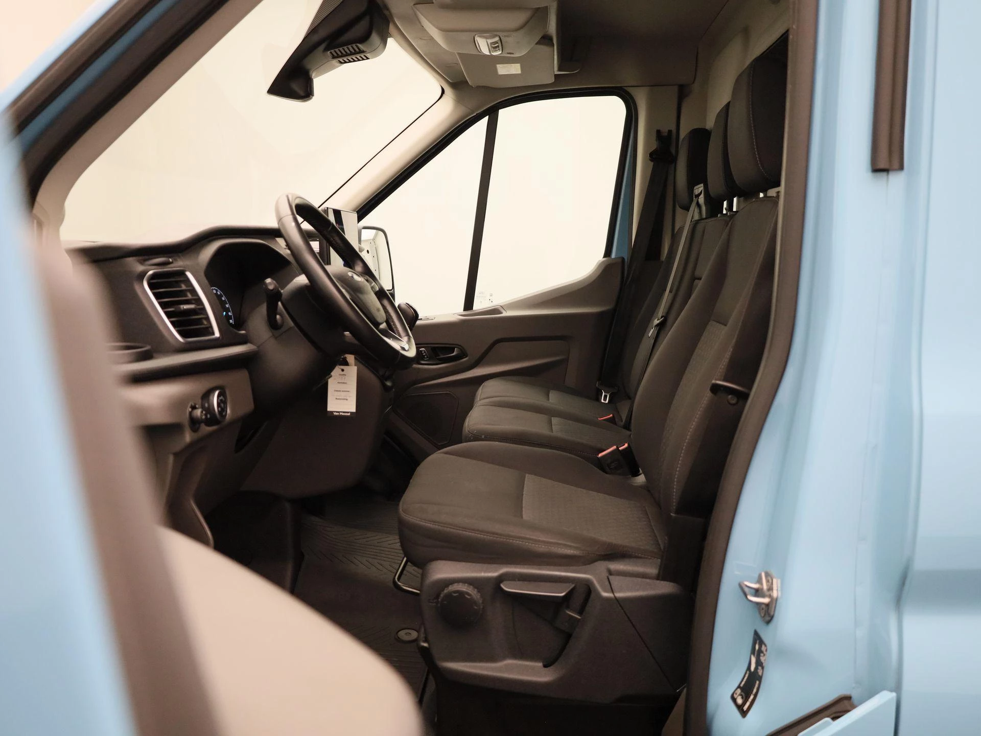 Ford Transit 350L 2.0TD 130pk 96kW M6 Trend