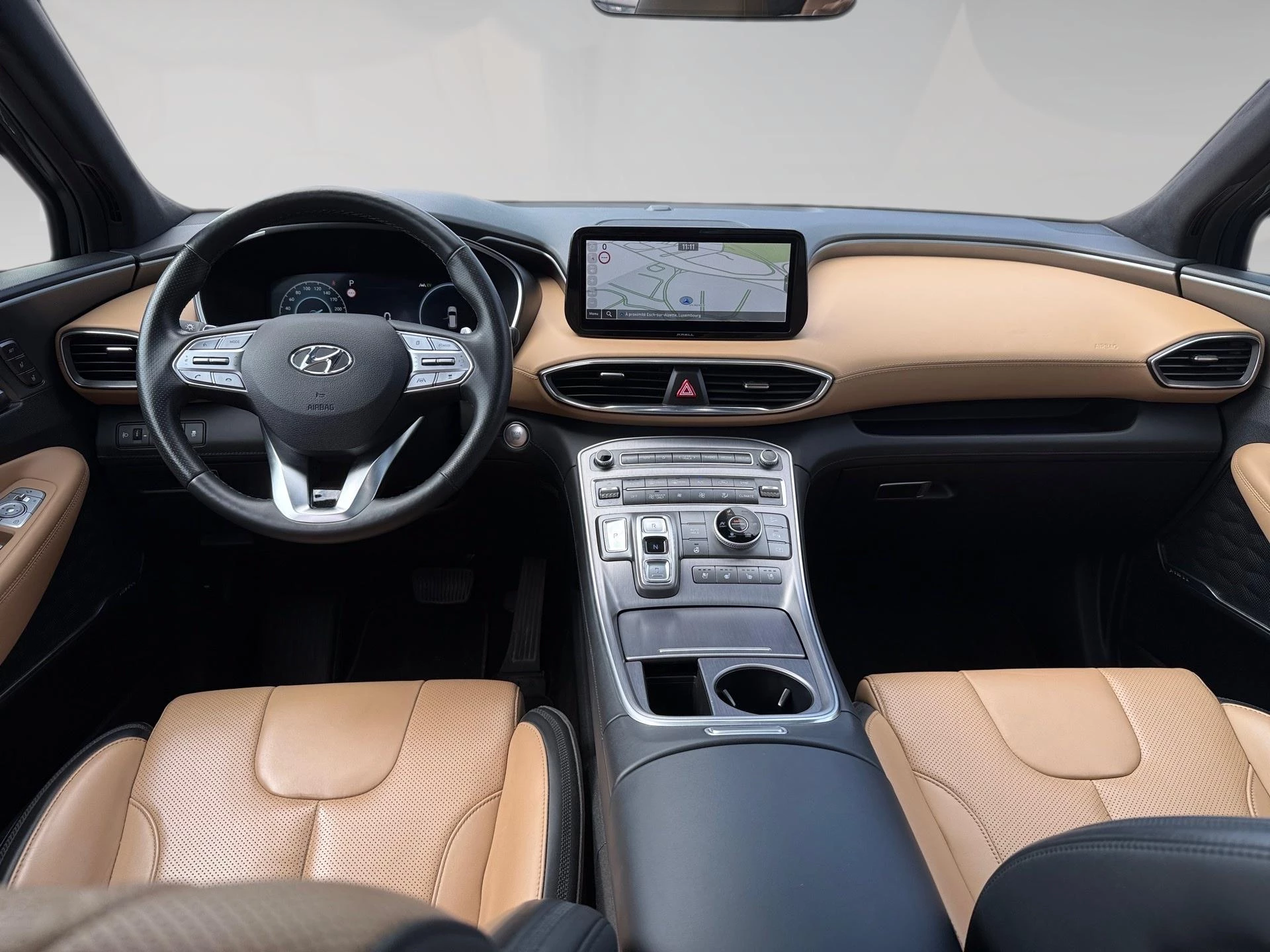 Hyundai-Santa Fe-image-12