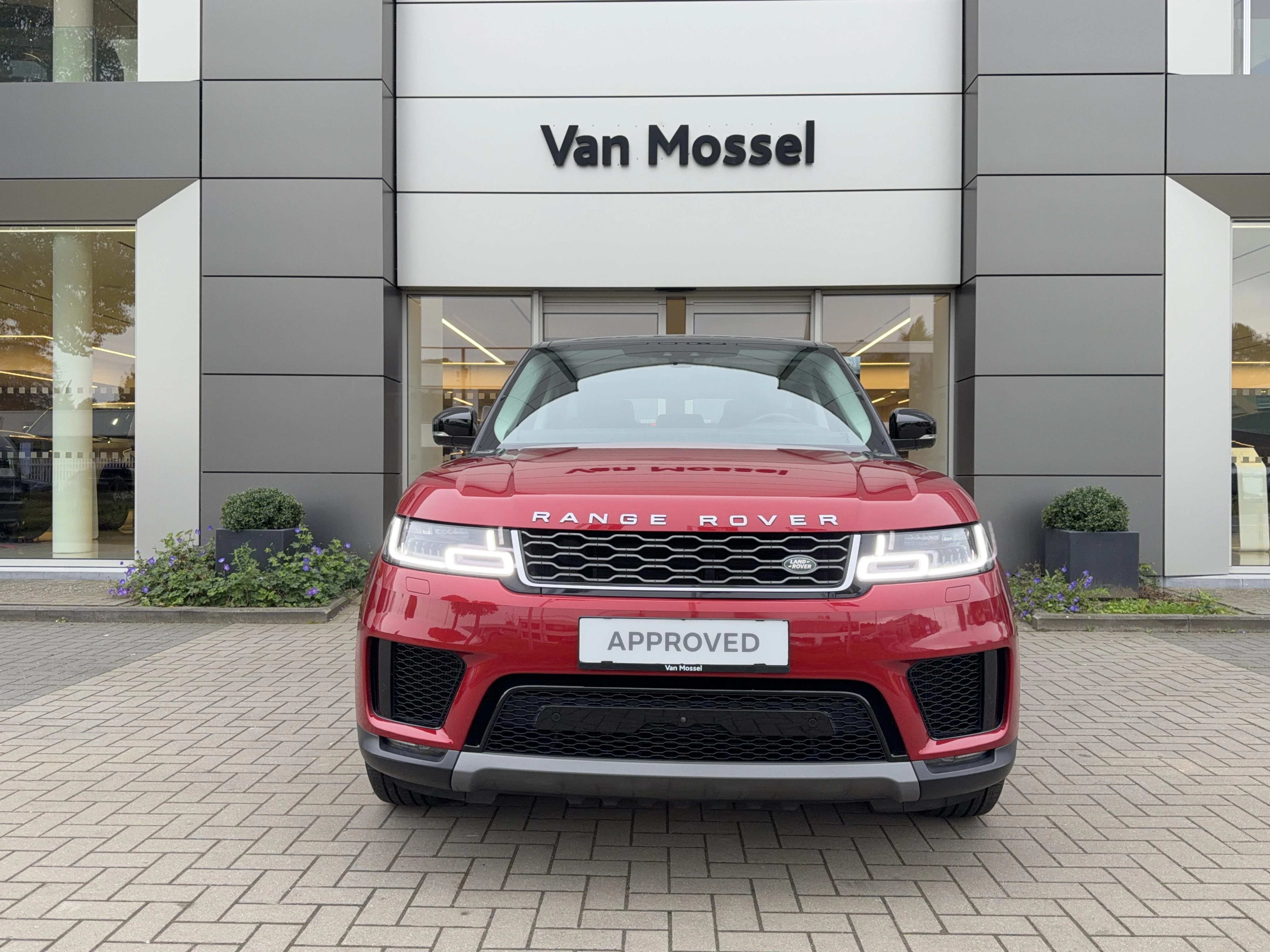 Land Rover-Range Rover Sport-image-1