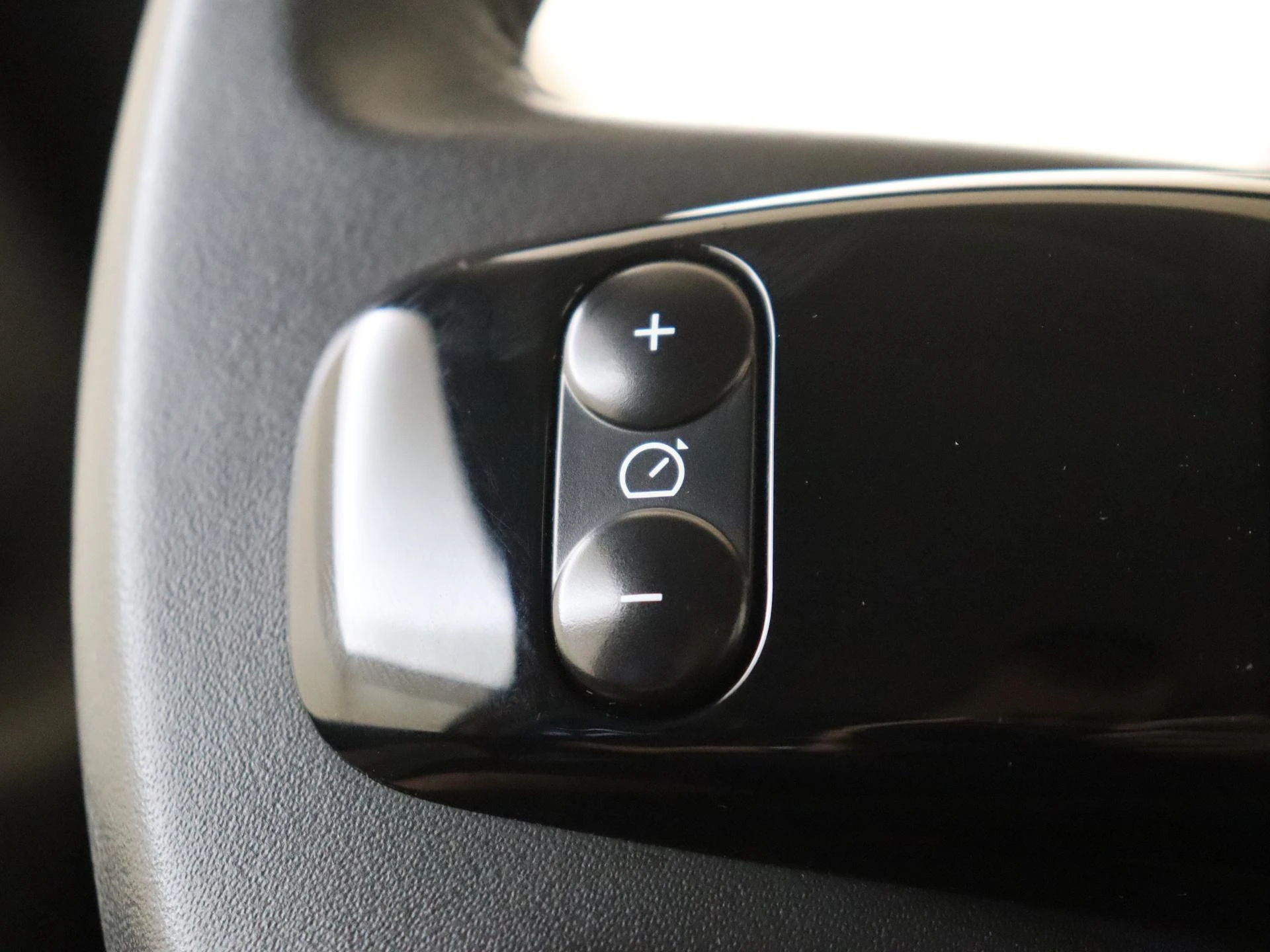 Renault-Twingo-image-11