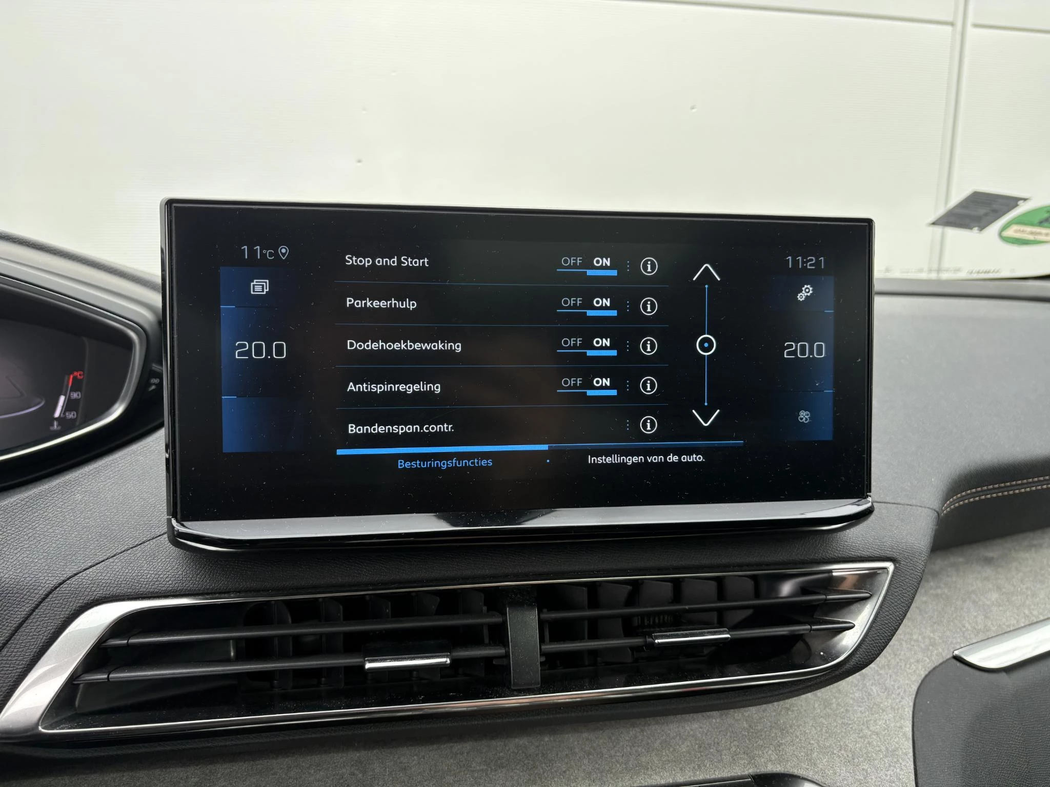 Peugeot-5008-image-20