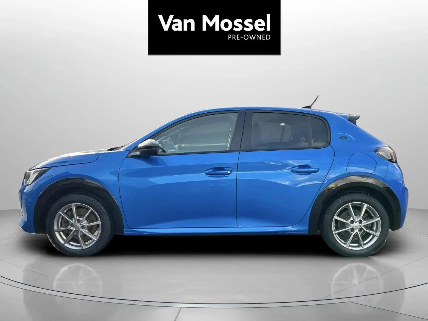 Peugeot-e-208-image-7