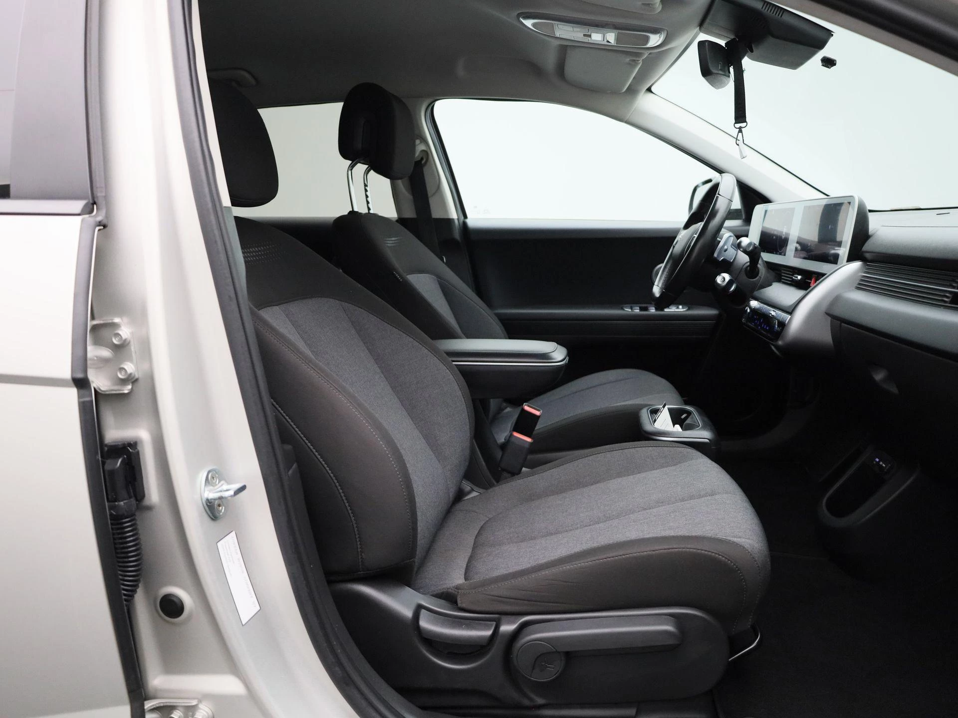 Hyundai-IONIQ 5-image-30