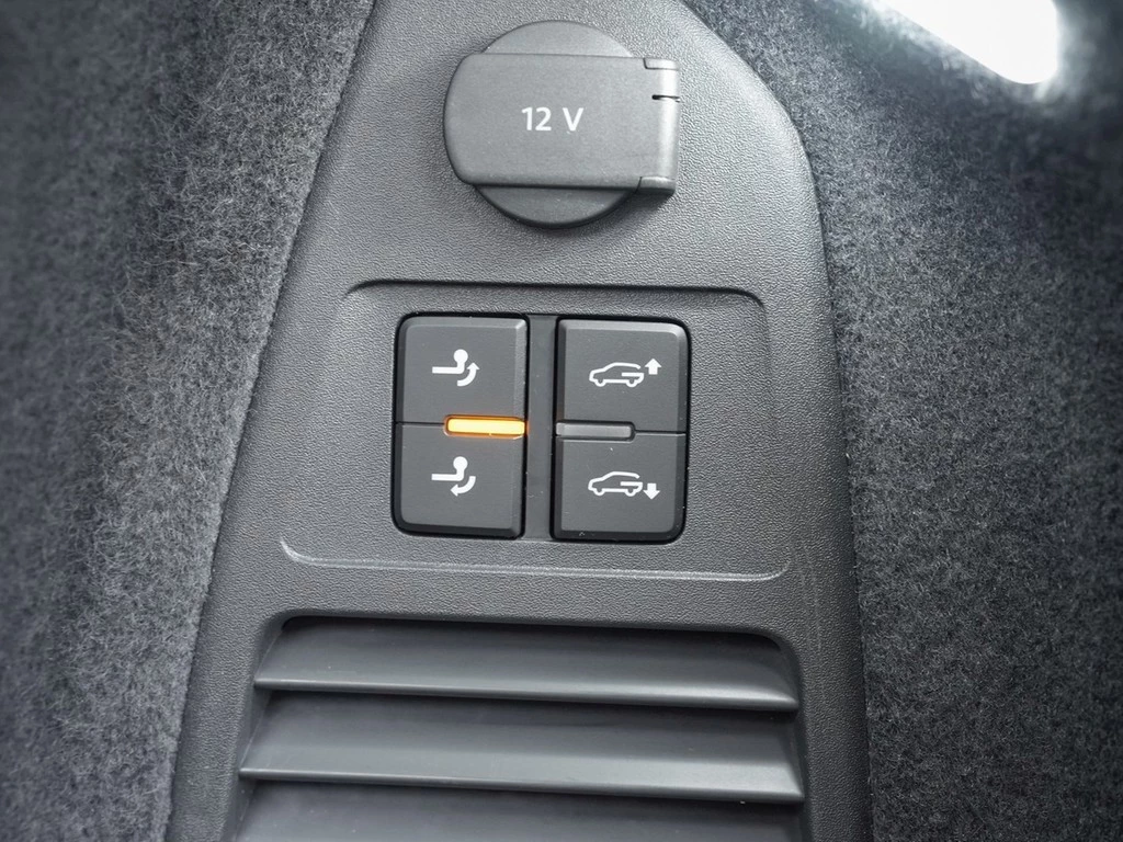 Volkswagen Touareg 3.0 TDI DSG 4Motion R-Line *AHK*IQ-Light*Luftfederung*360°-Kamera*Navi*App-Connect*ACC*Black