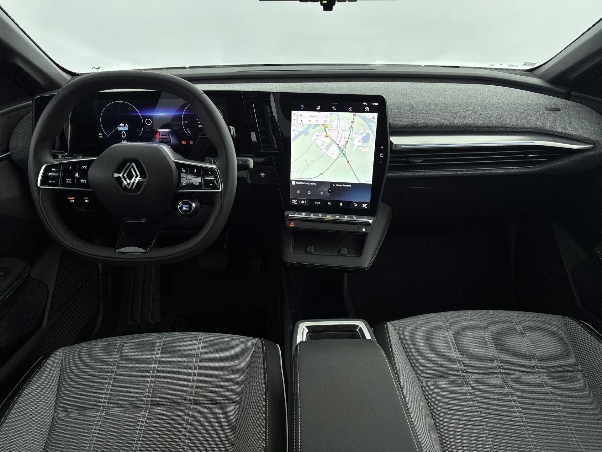 Renault-Megane E-Tech-image-6