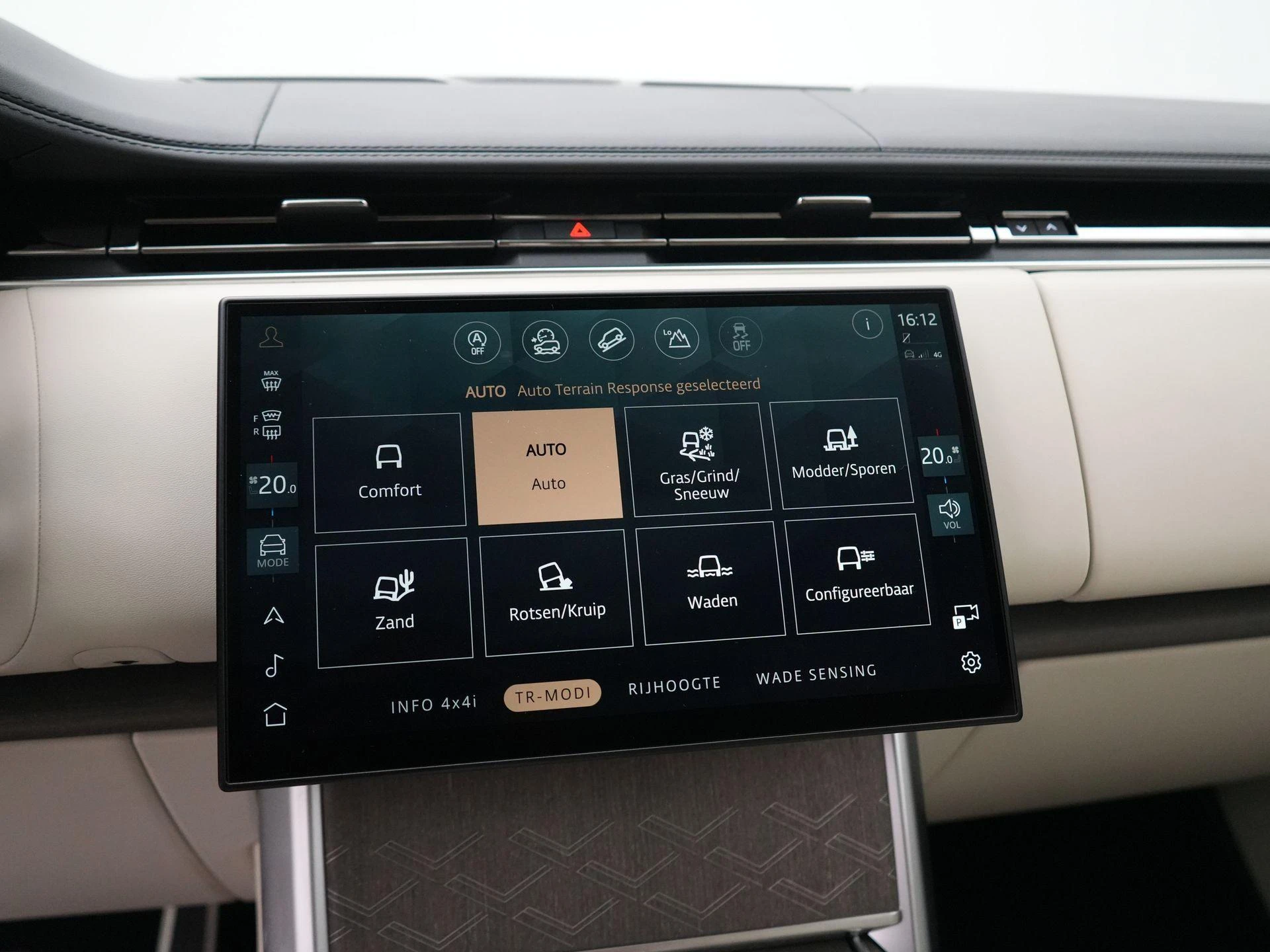 Land Rover-Range Rover-image-30