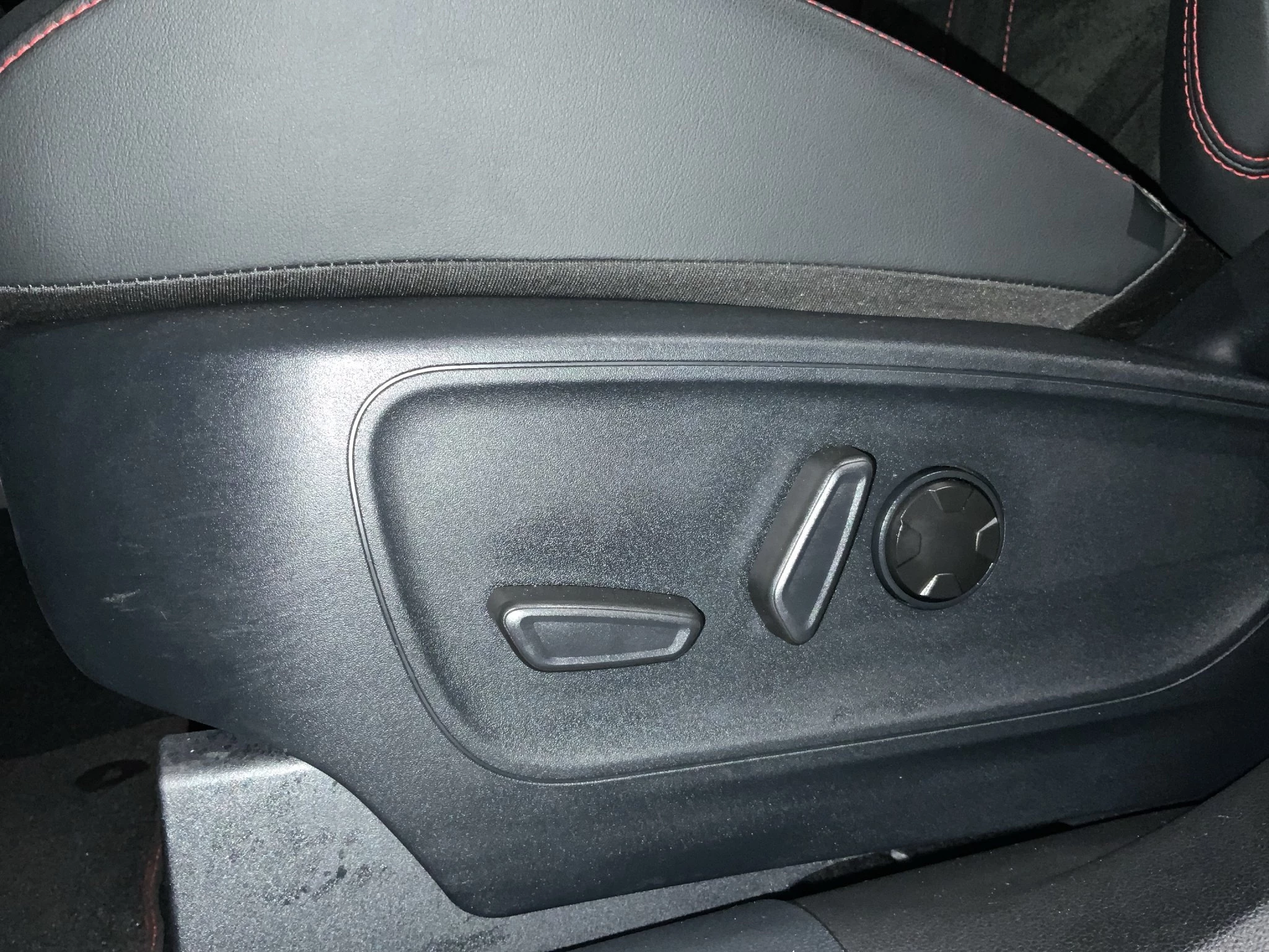 Ford Kuga ST-Line X Aut.*360GRAD*LED-MATRIX*NAVI*GRA*WINTER-PKT.