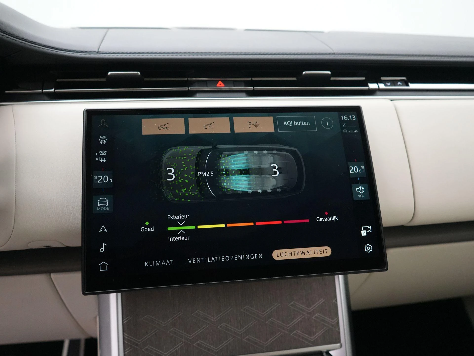 Land Rover-Range Rover-image-33