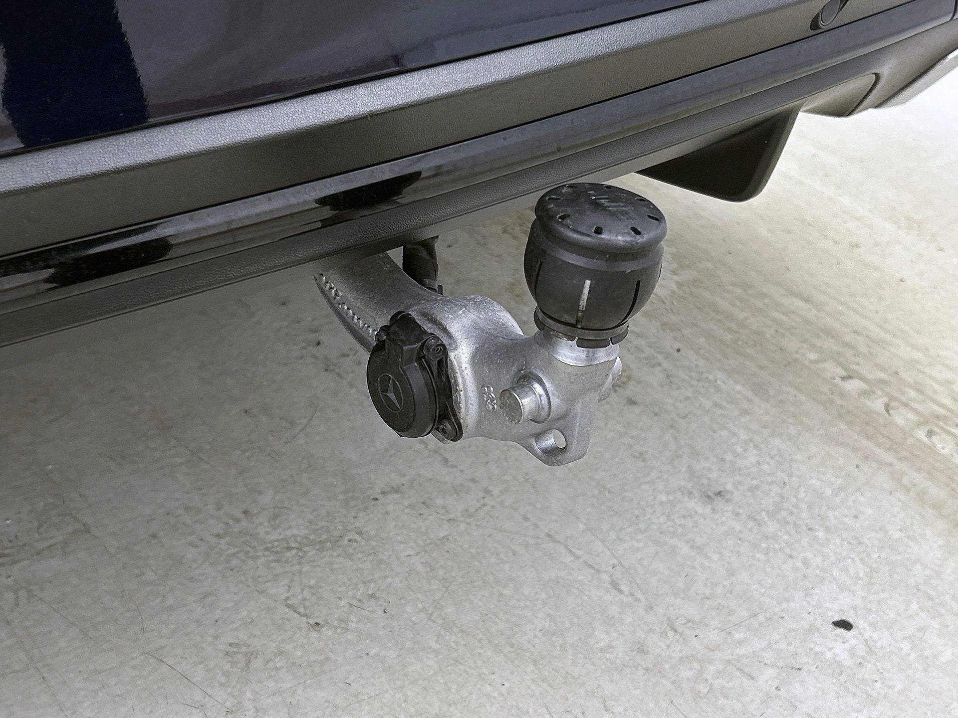 Mercedes-Benz-GLC-image-8