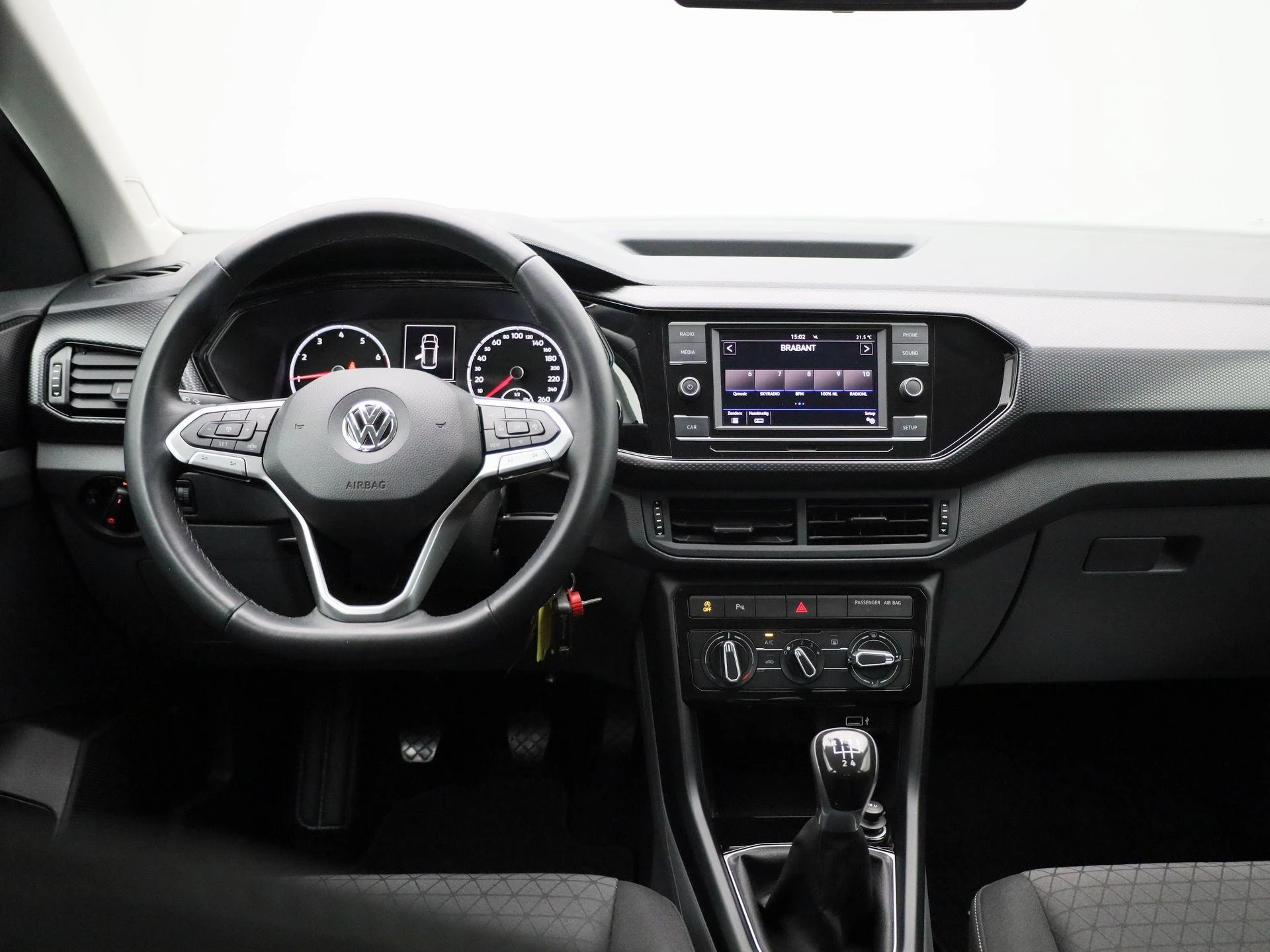 Volkswagen-T-Cross-image-6