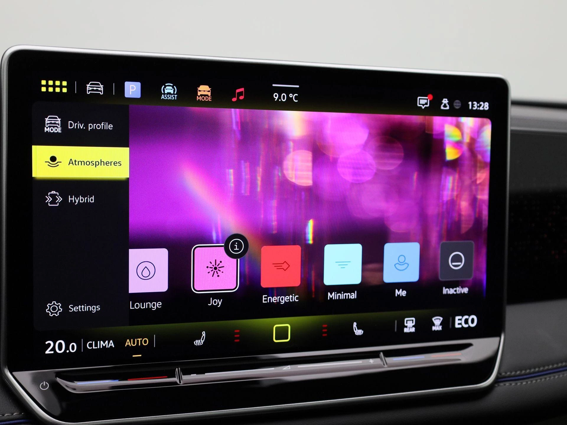 Volkswagen-Tiguan-image-19