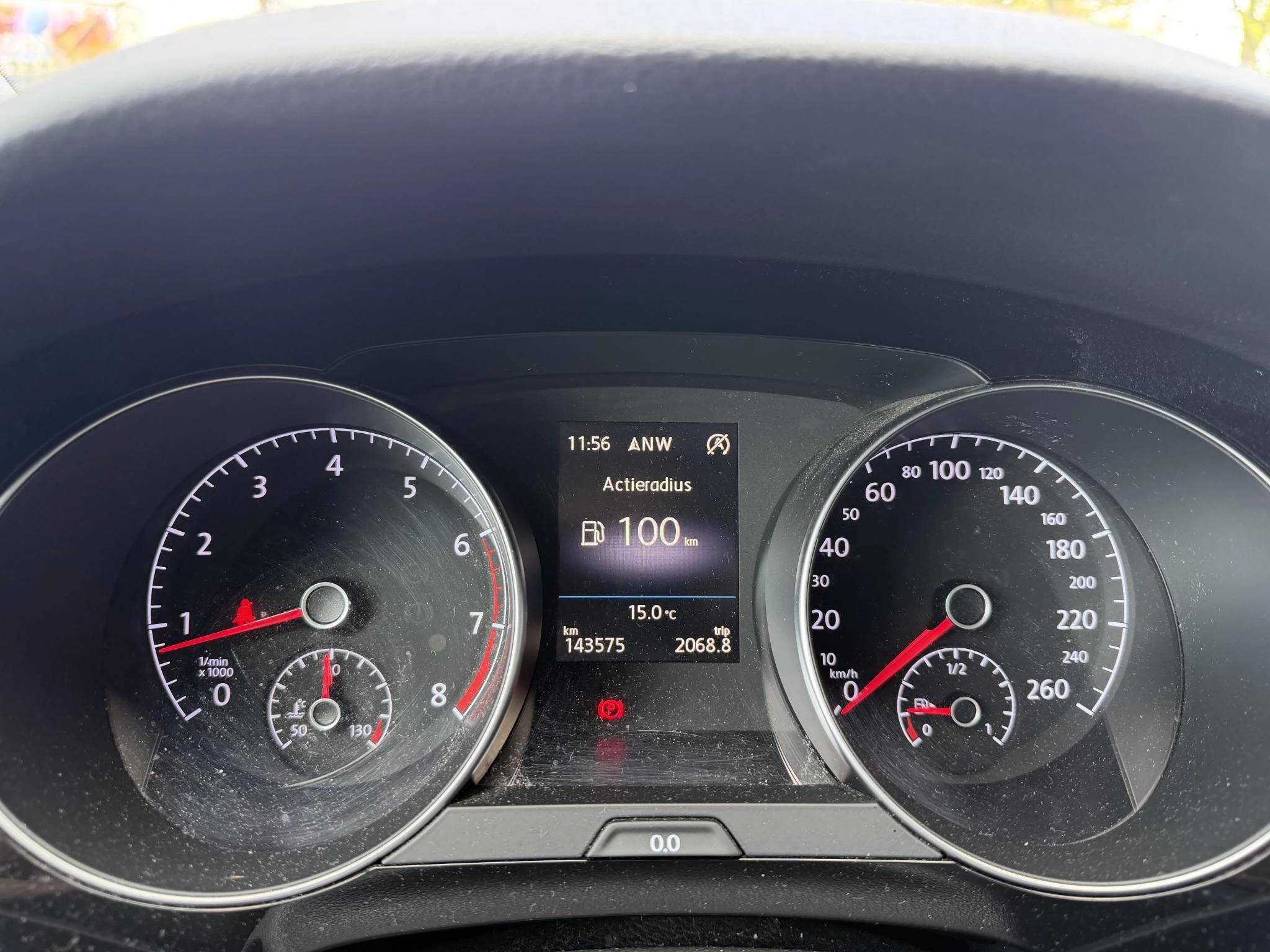 Volkswagen-Golf Sportsvan-image-3