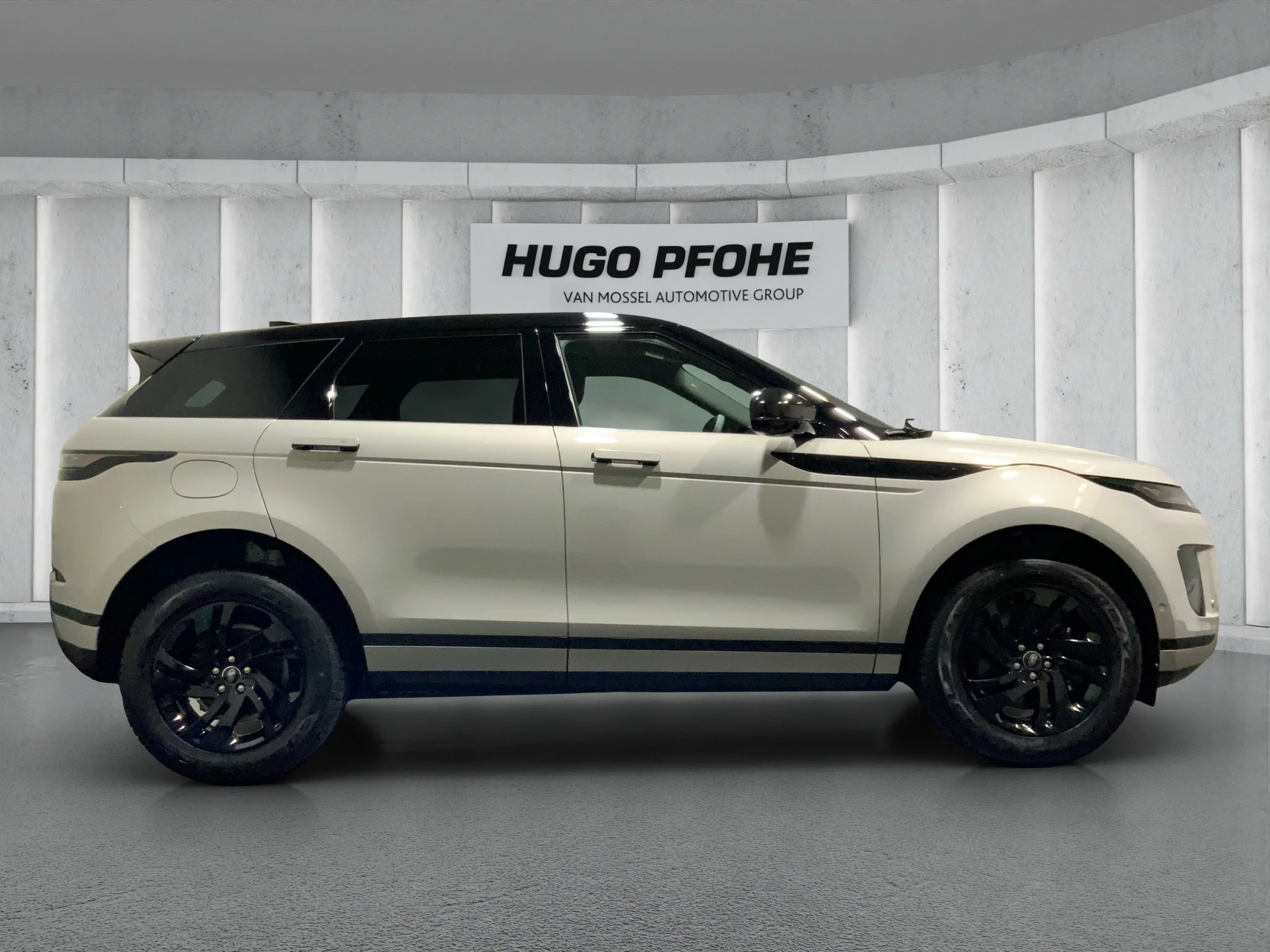 Land Rover-Range Rover Evoque-image-5