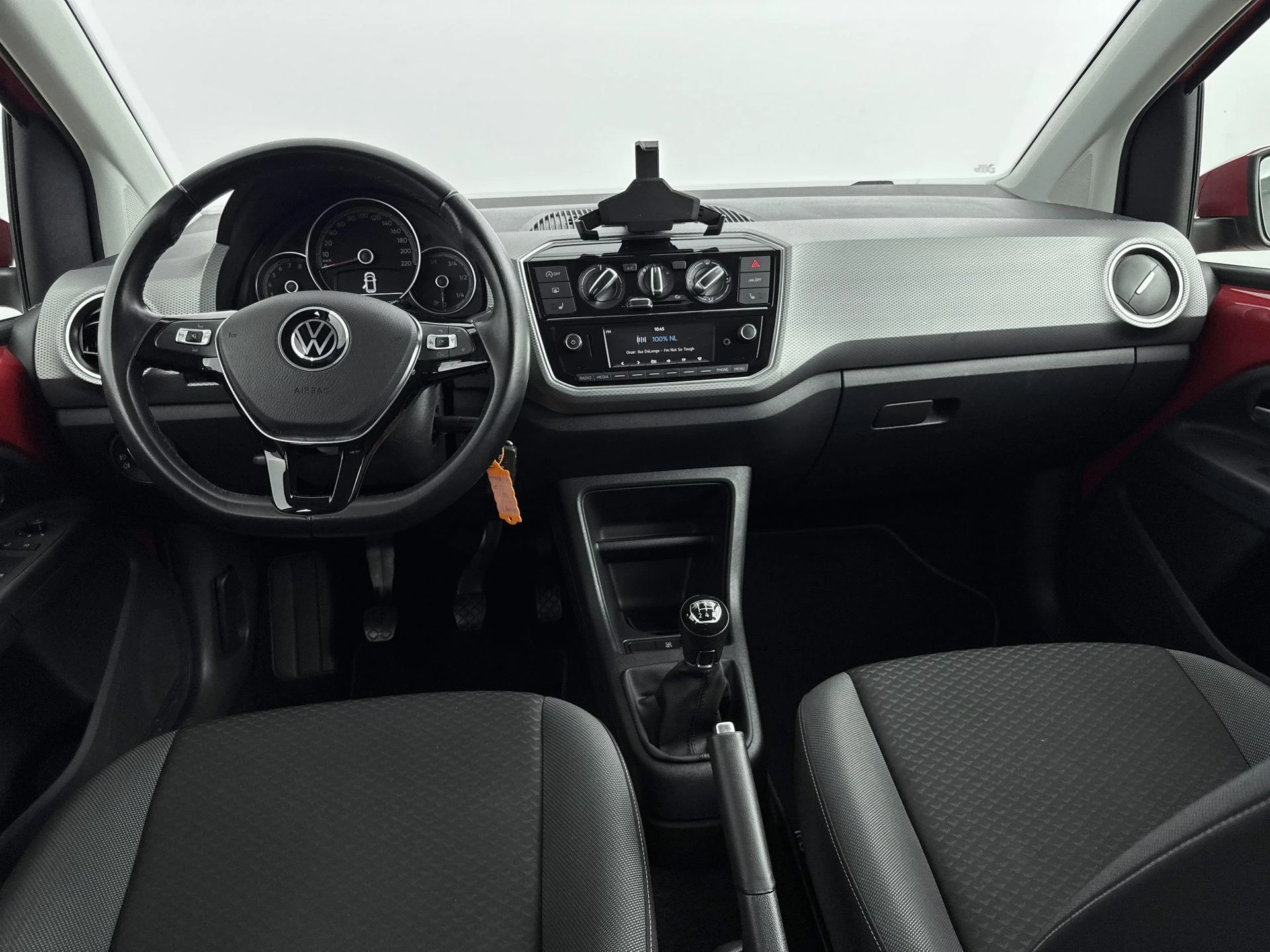 Volkswagen-up!-image-17