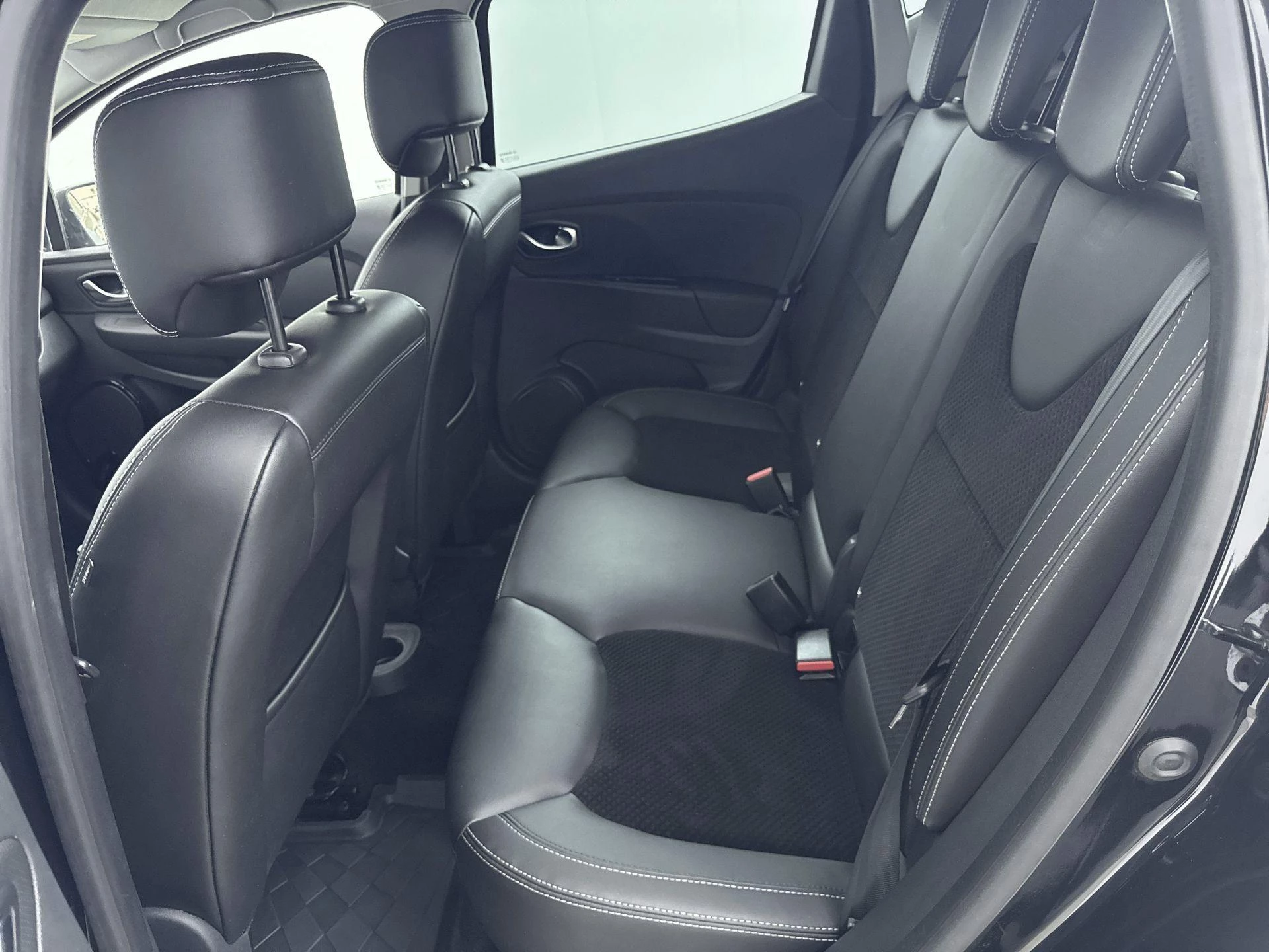 Renault-Clio-image-24