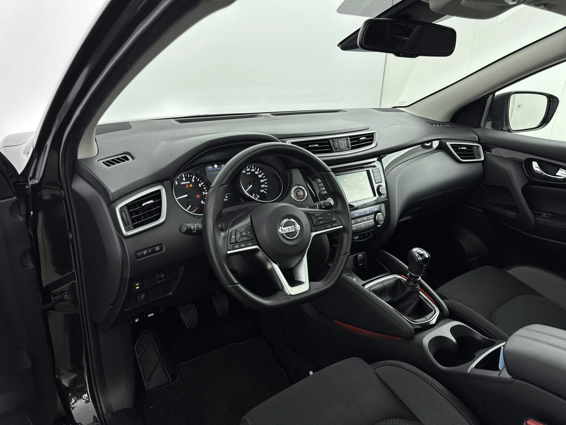 Nissan-QASHQAI-image-16
