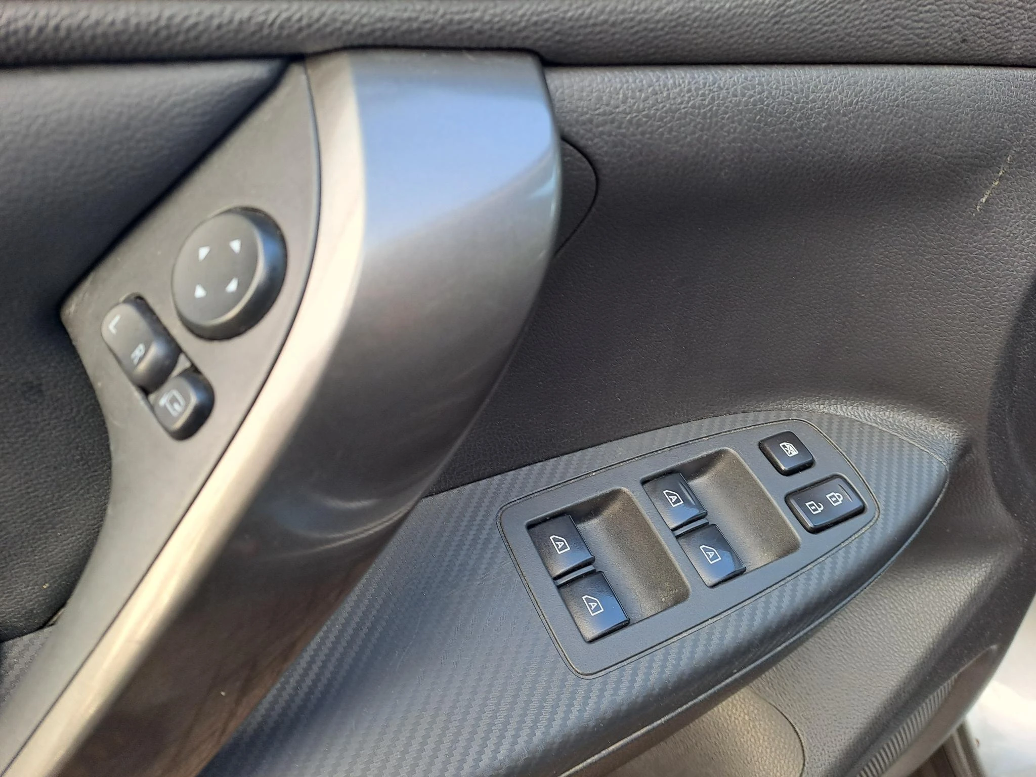 Mitsubishi-Eclipse Cross-image-7