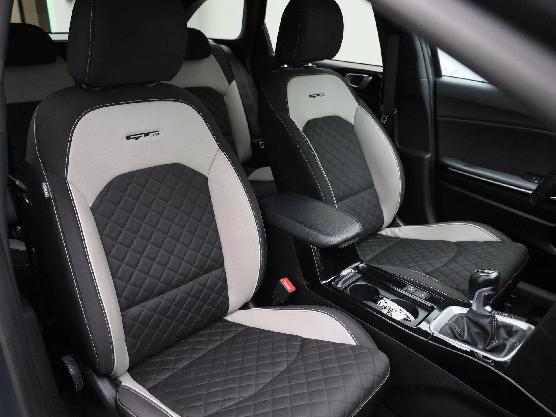 Kia-Ceed Sportswagon-image-34