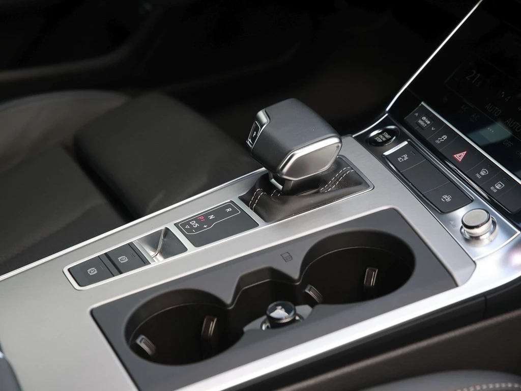 Audi A6 Avant 40 TDI S line Matrix ACC AHK Kamera