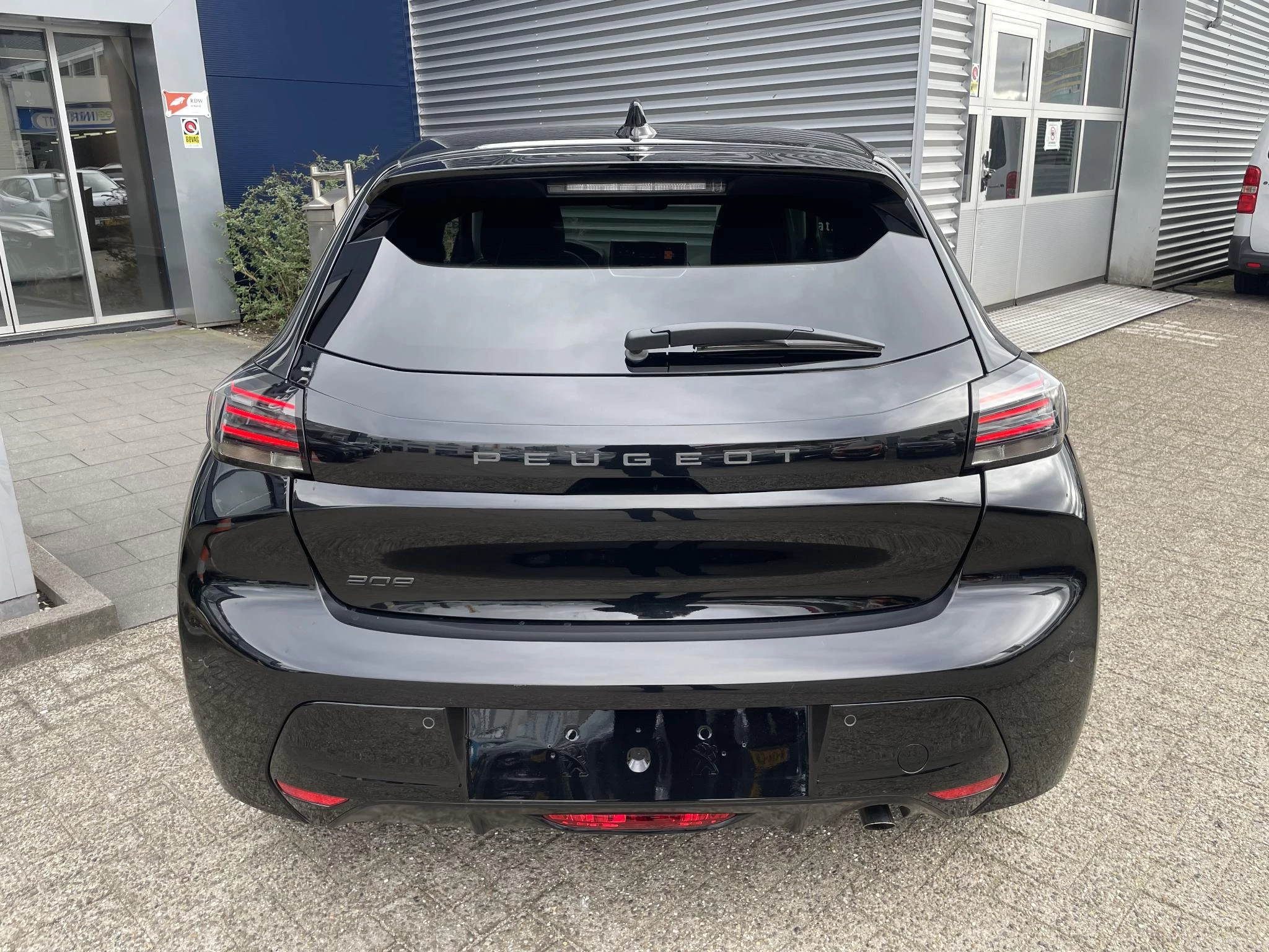 Peugeot-208-image-7