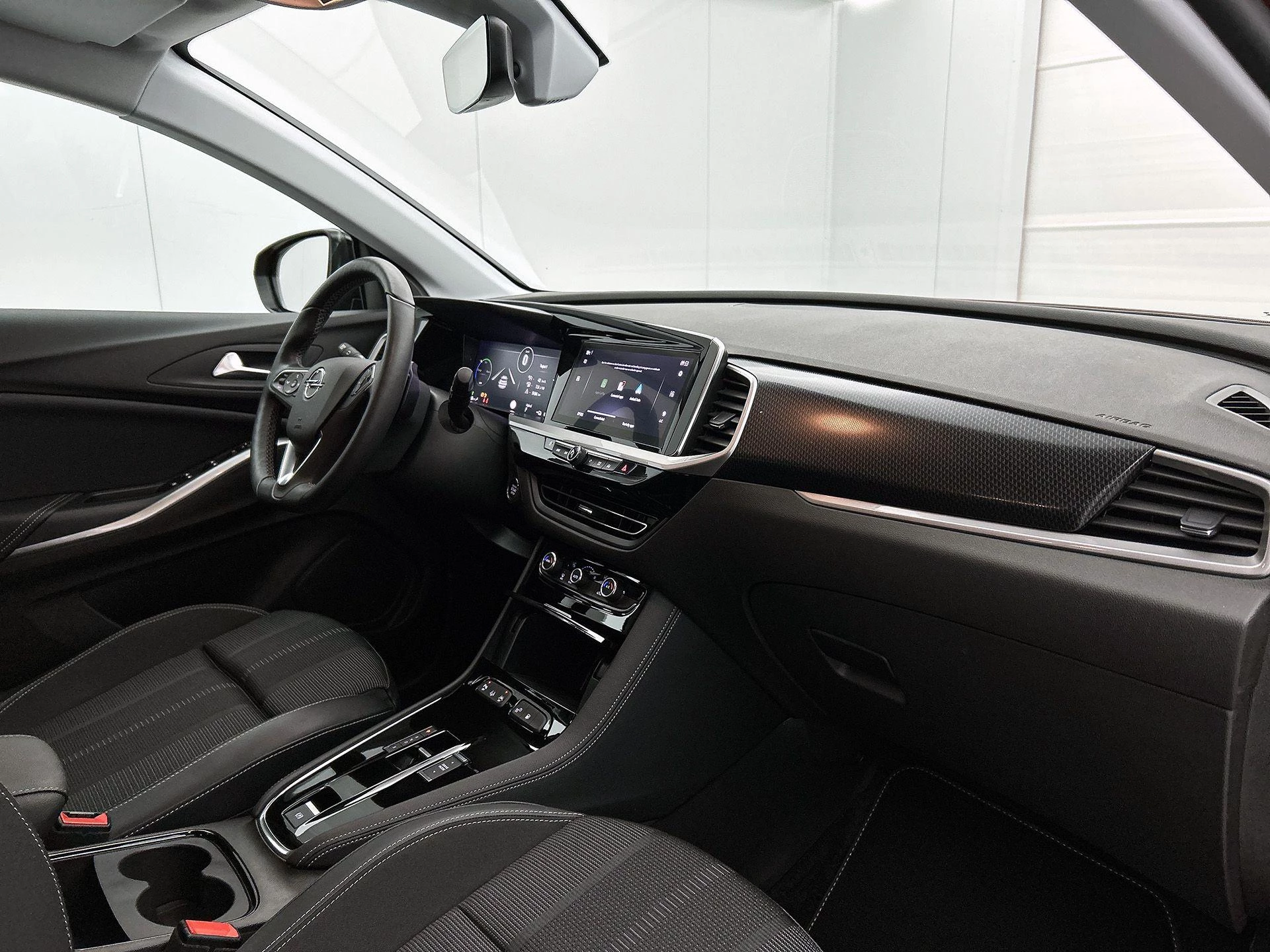 Opel-Grandland-image-16