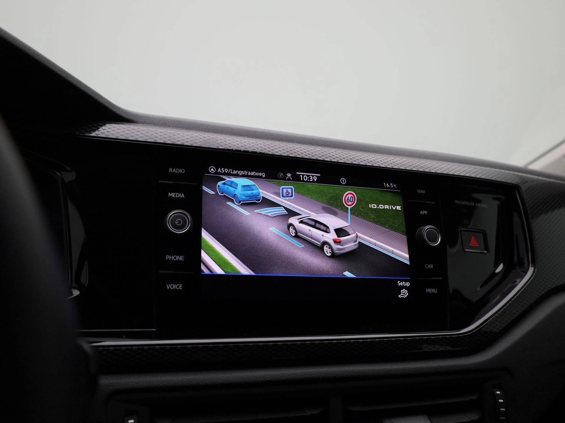 Volkswagen-Polo-image-25