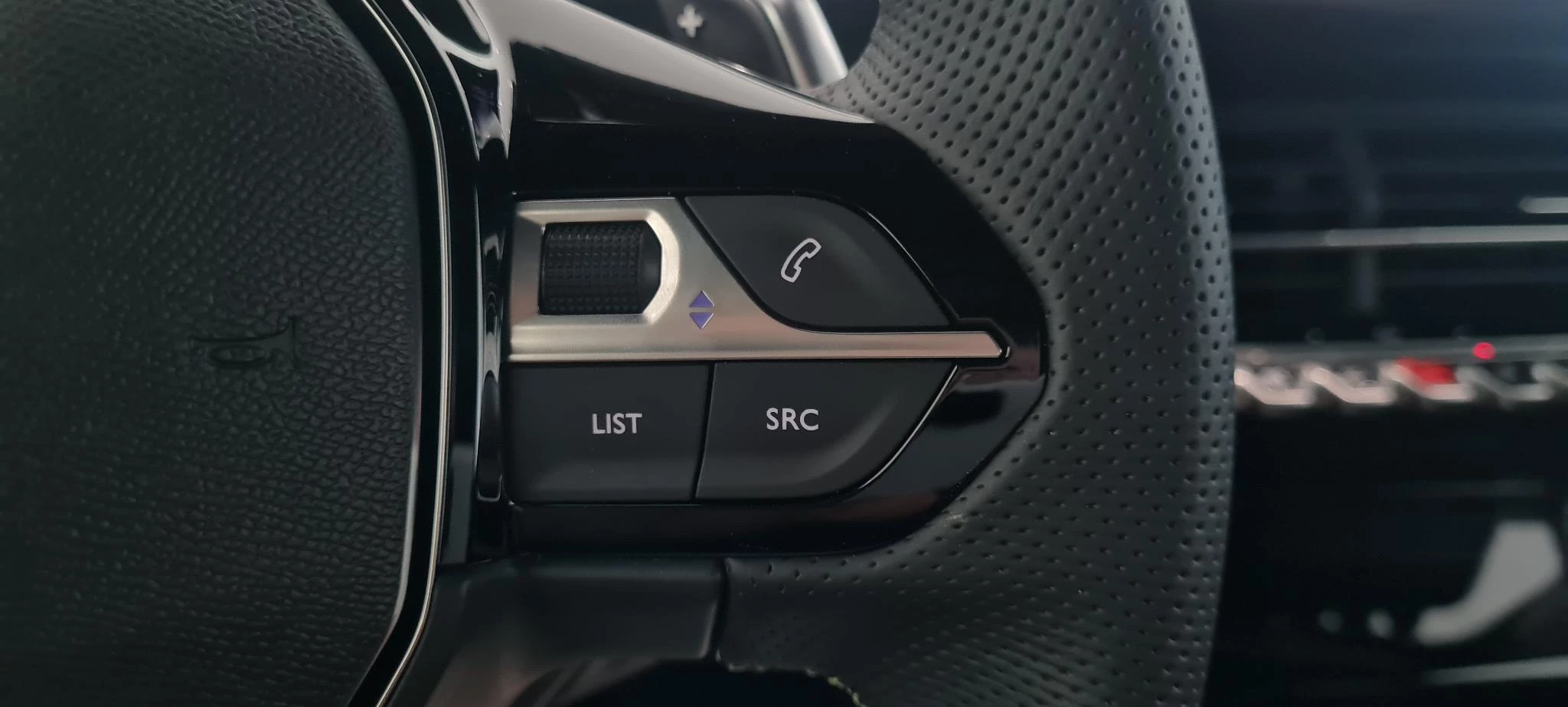 Peugeot-2008-image-12