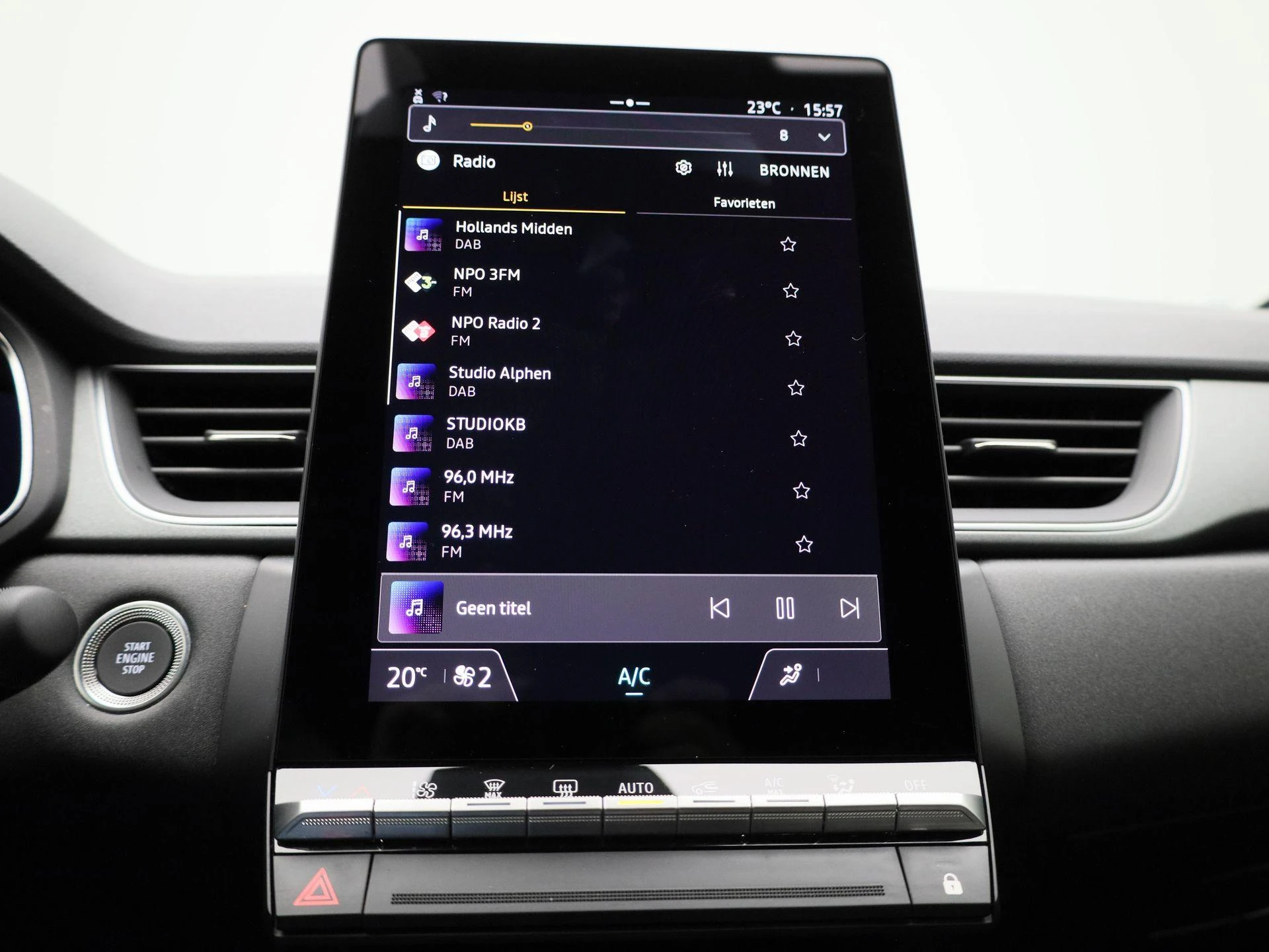 Renault-Captur-image-15