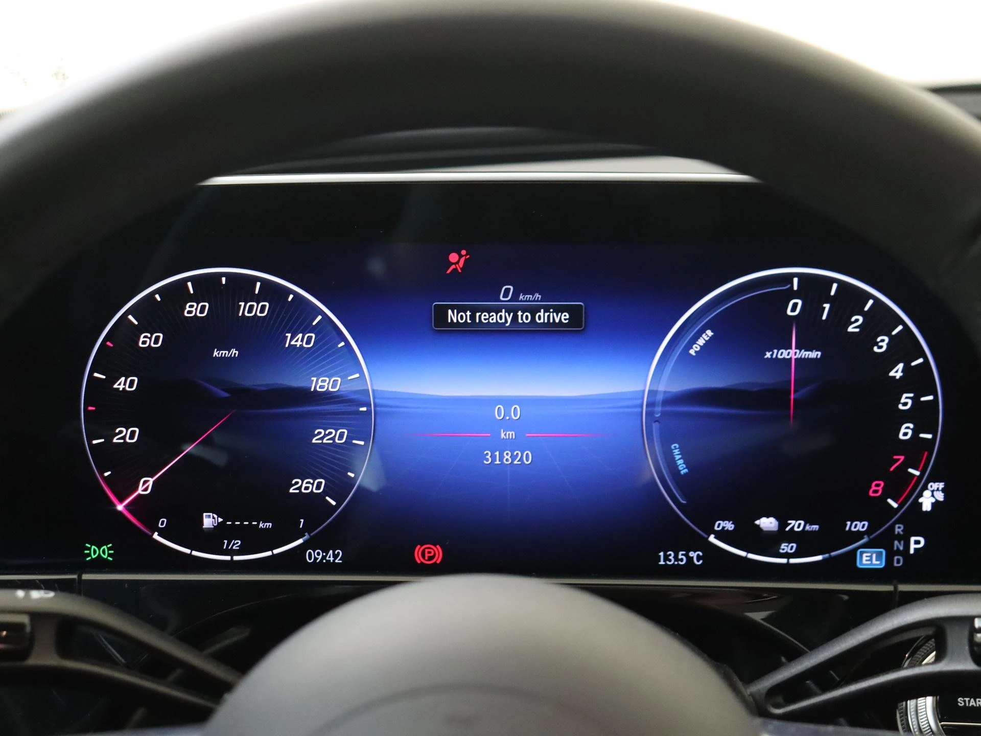 Mercedes-Benz-E-Klasse-image-14