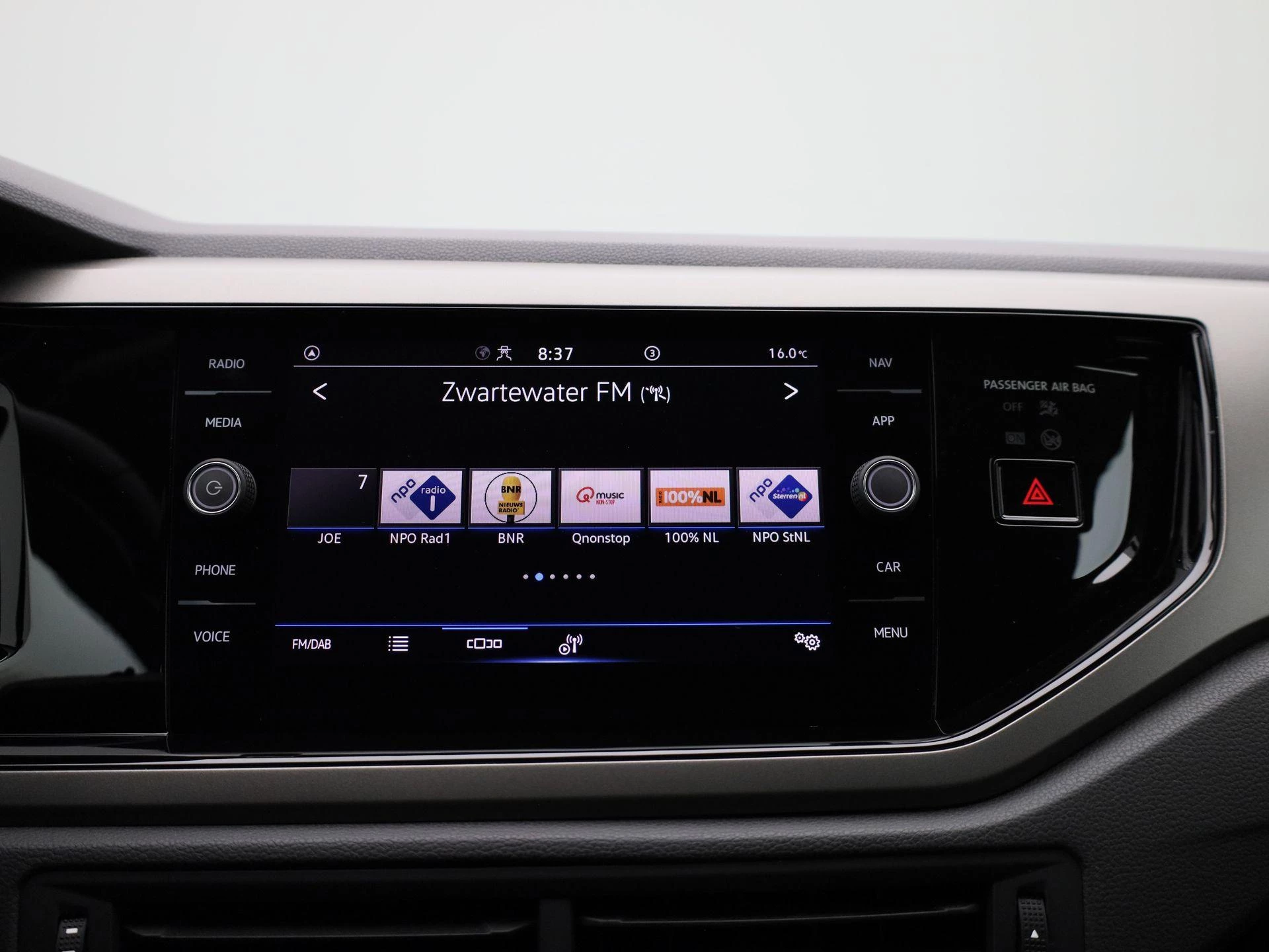 Volkswagen-Polo-image-15