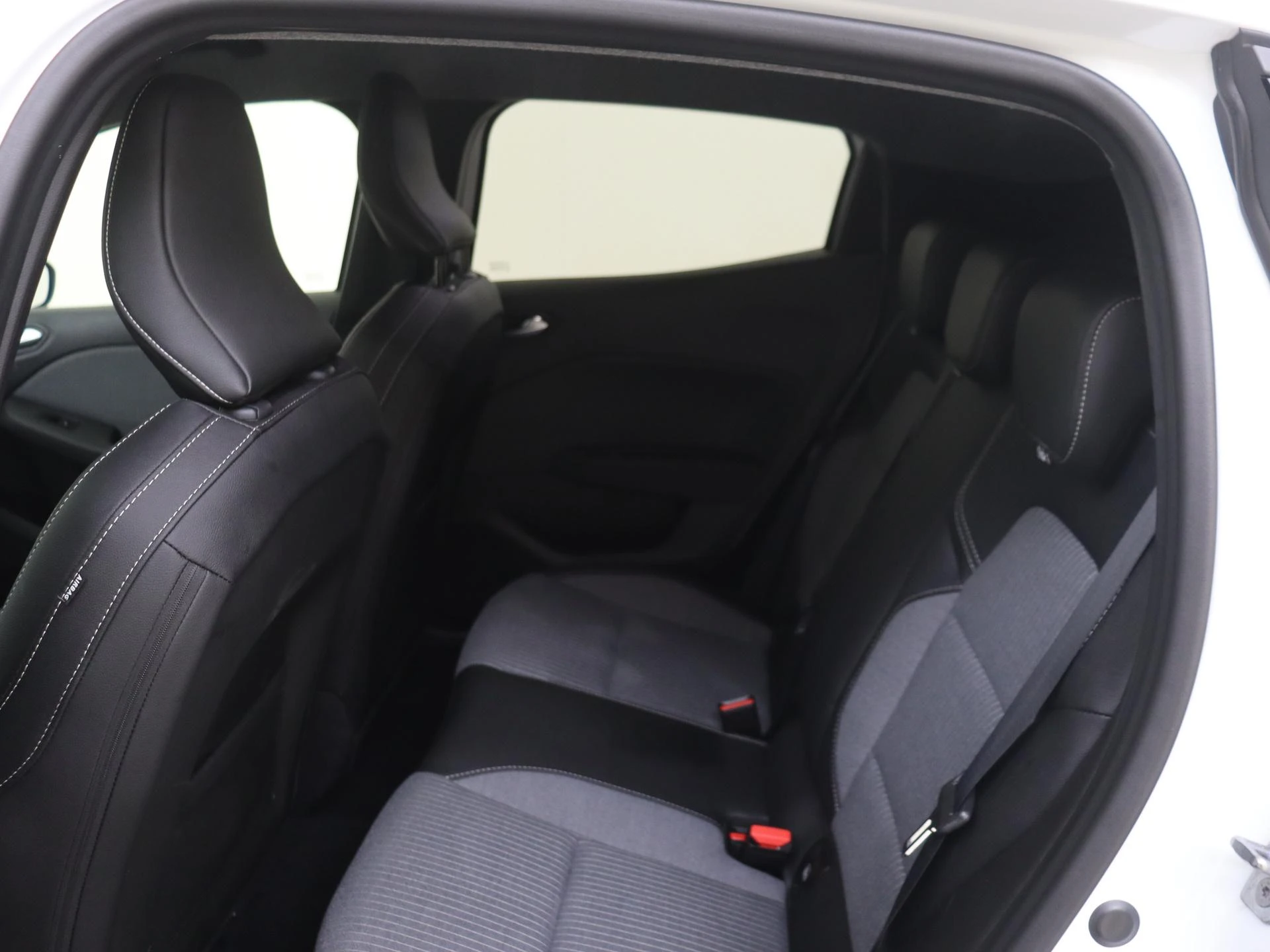Renault-Clio-image-15