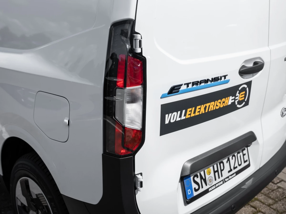 Ford-Transit Courier-image-5