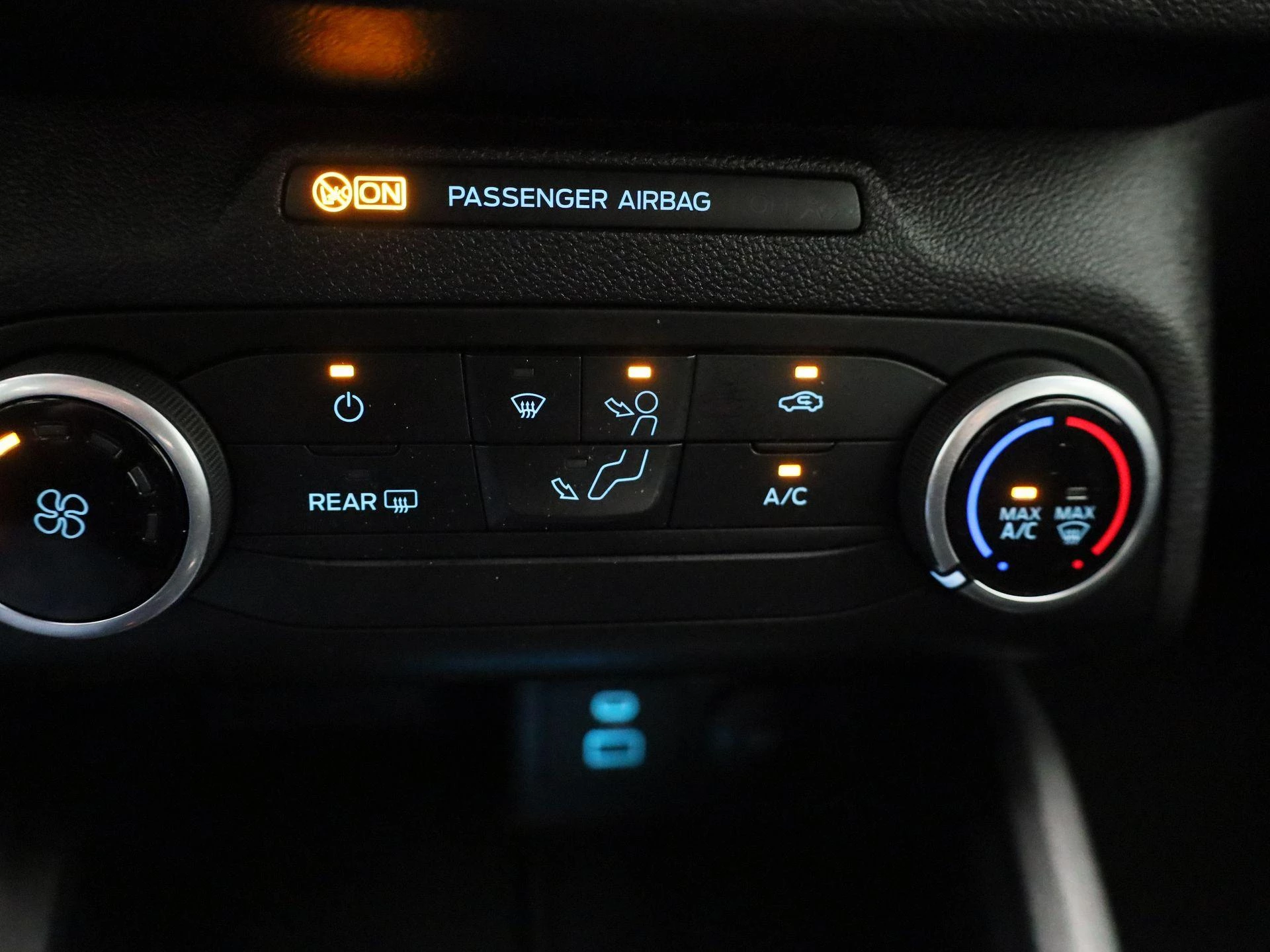 Ford Focus Wagon 1.0 EcoBoost Connected
