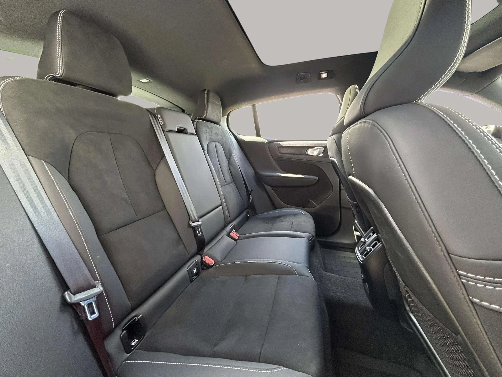Volvo-C40-image-21