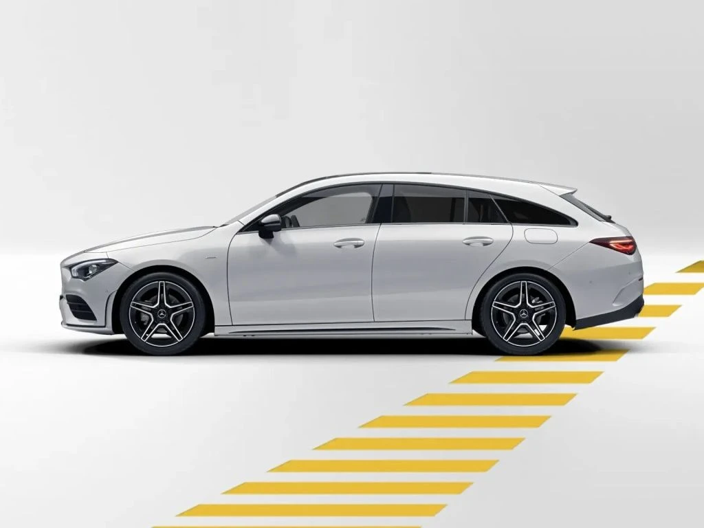 Mercedes-Benz-CLA 180-image-3